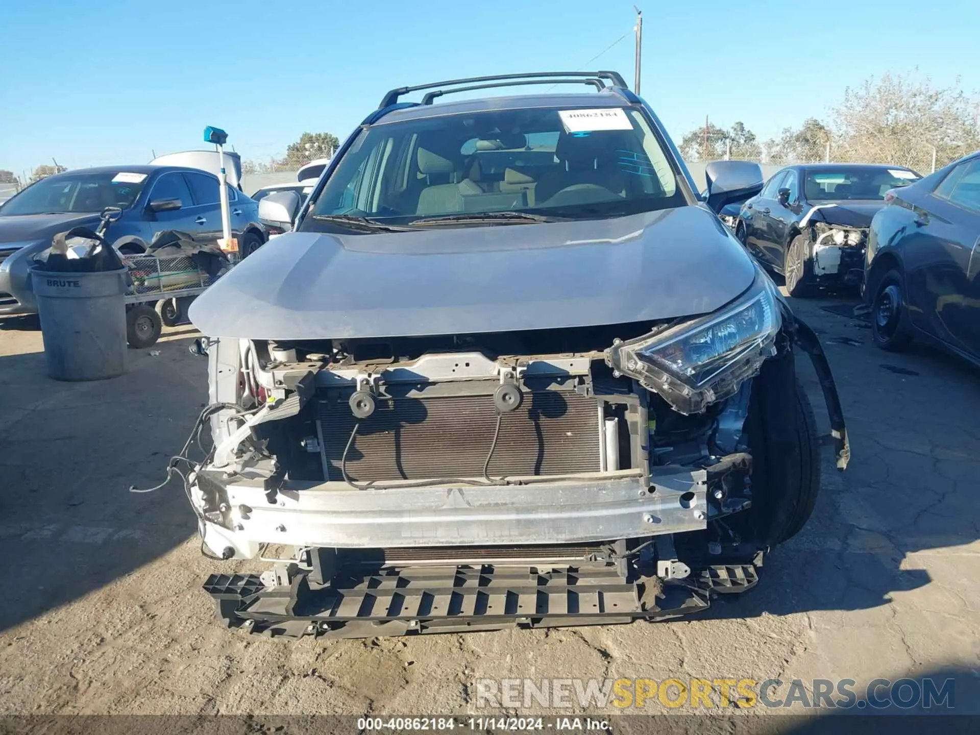 13 fotografías del automóvil dañado 2T3W1RFV5KC027760 TOYOTA RAV4 2019