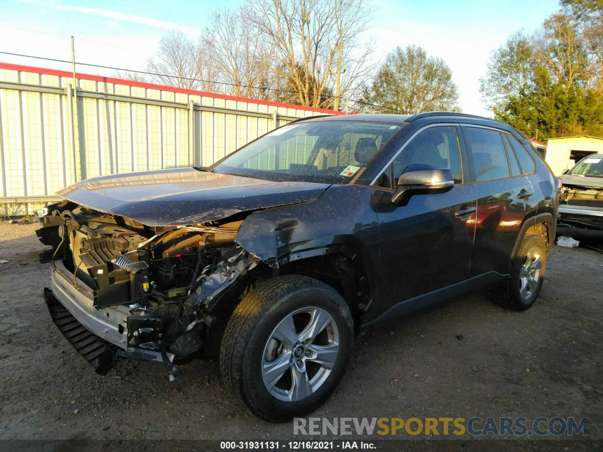 2 fotografías del automóvil dañado 2T3W1RFV6KC016041 TOYOTA RAV4 2019