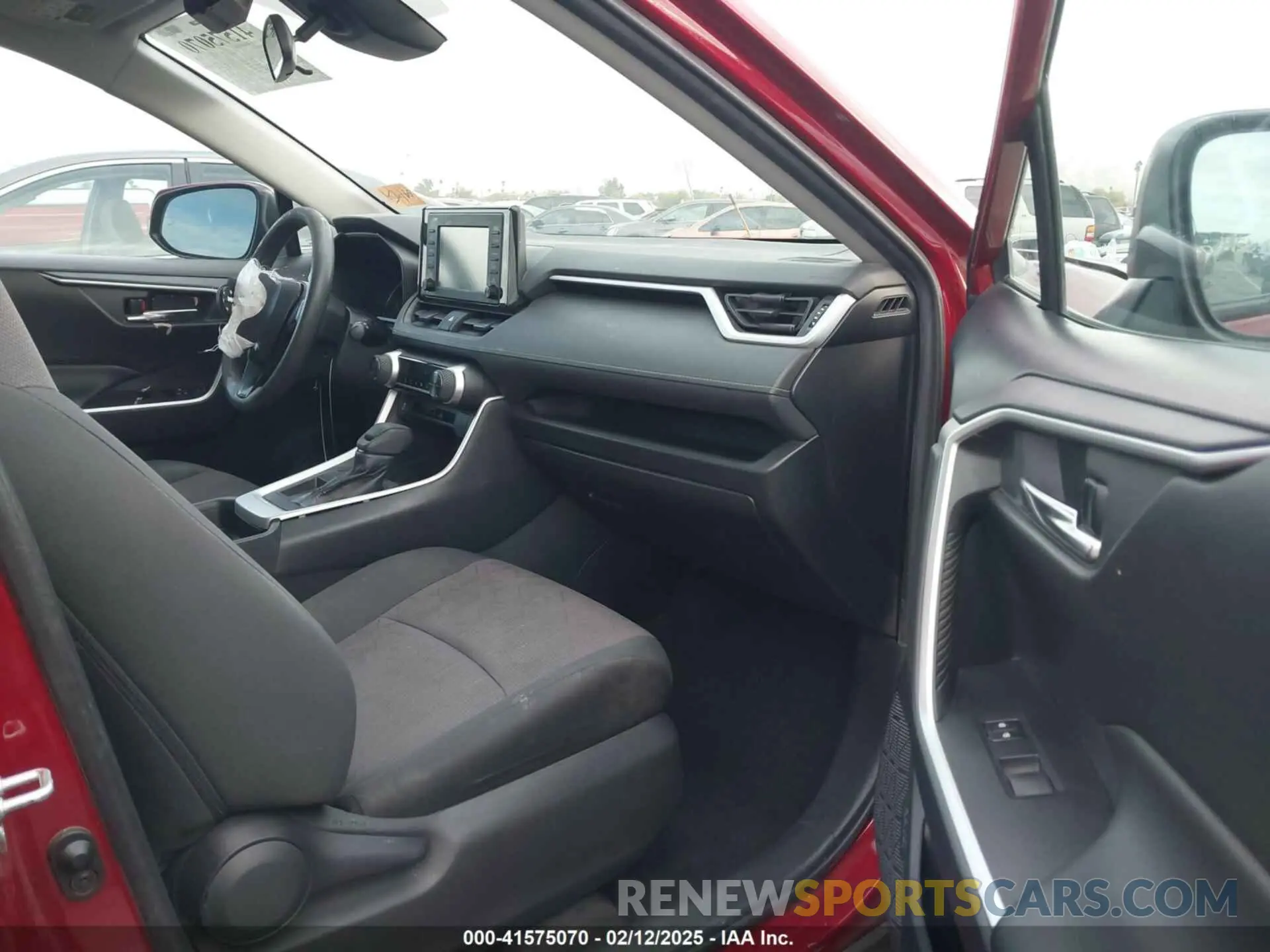 5 fotografías del automóvil dañado 2T3W1RFV6KW050916 TOYOTA RAV4 2019