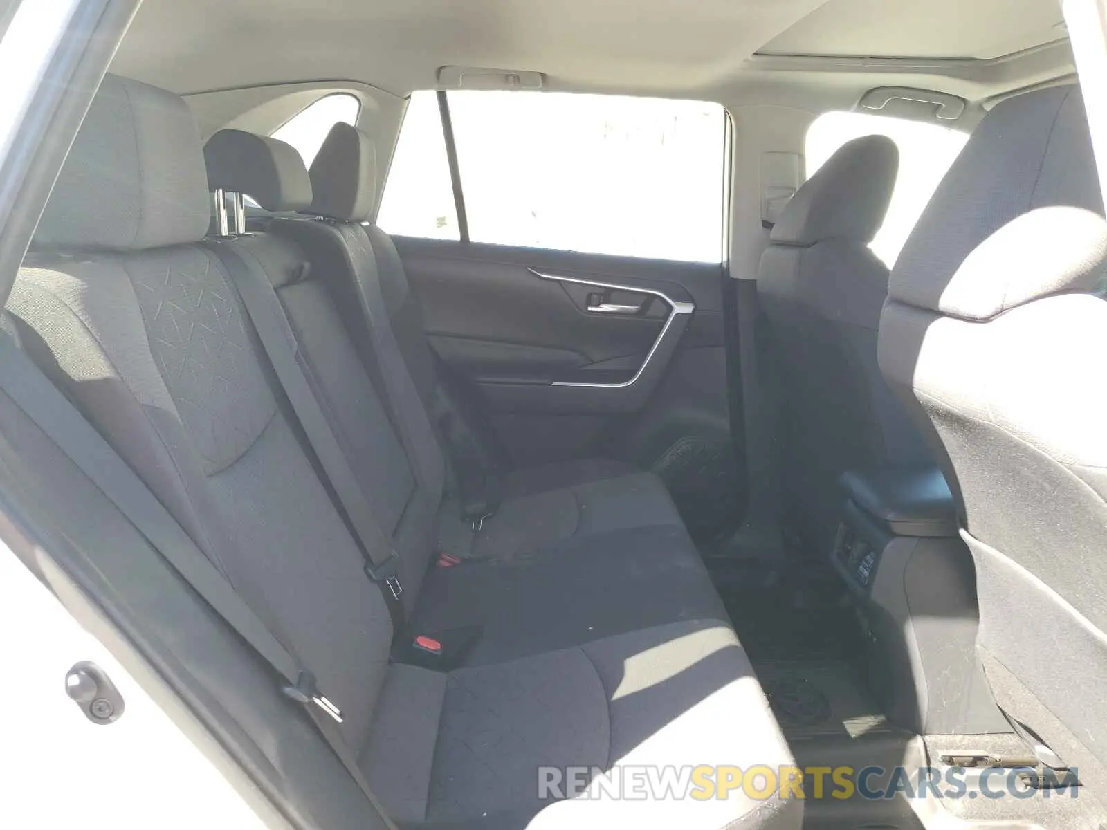 6 fotografías del automóvil dañado 2T3W1RFV7KC005324 TOYOTA RAV4 2019