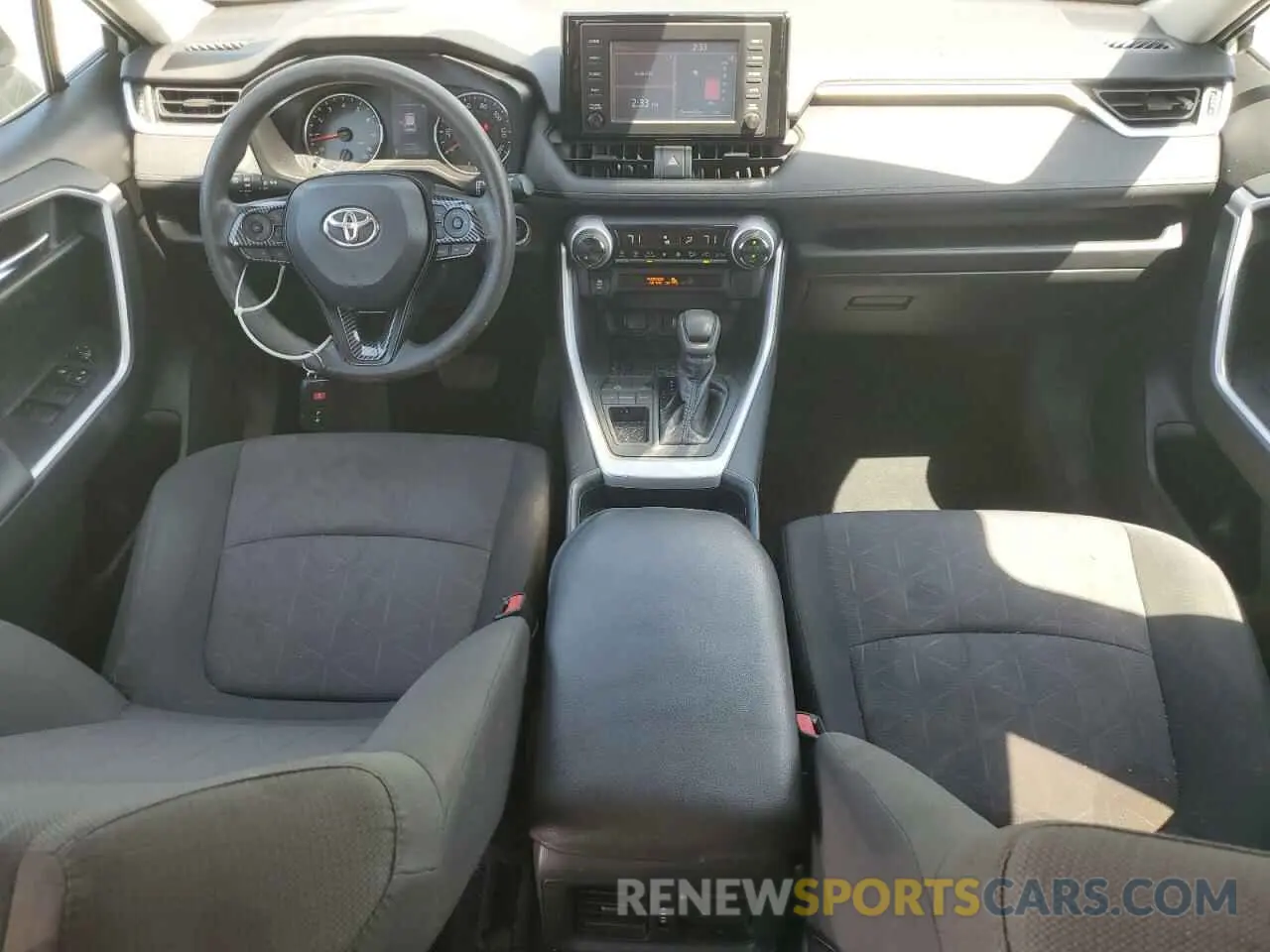 8 fotografías del automóvil dañado 2T3W1RFV7KC025900 TOYOTA RAV4 2019