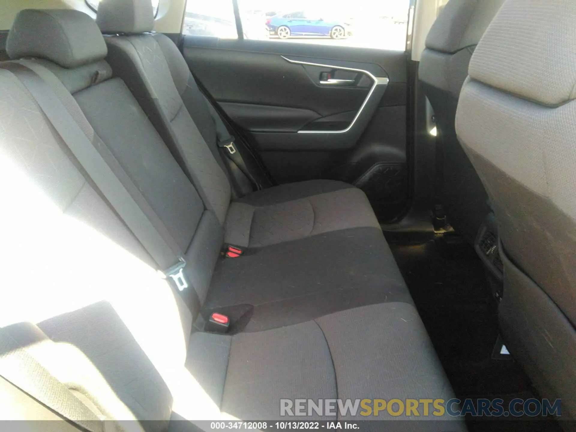 8 fotografías del automóvil dañado 2T3W1RFV7KW053419 TOYOTA RAV4 2019
