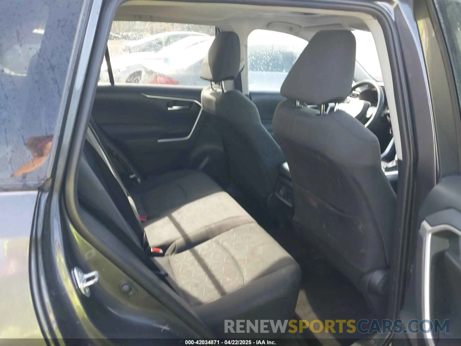 8 fotografías del automóvil dañado 2T3W1RFV8KW004648 TOYOTA RAV4 2019
