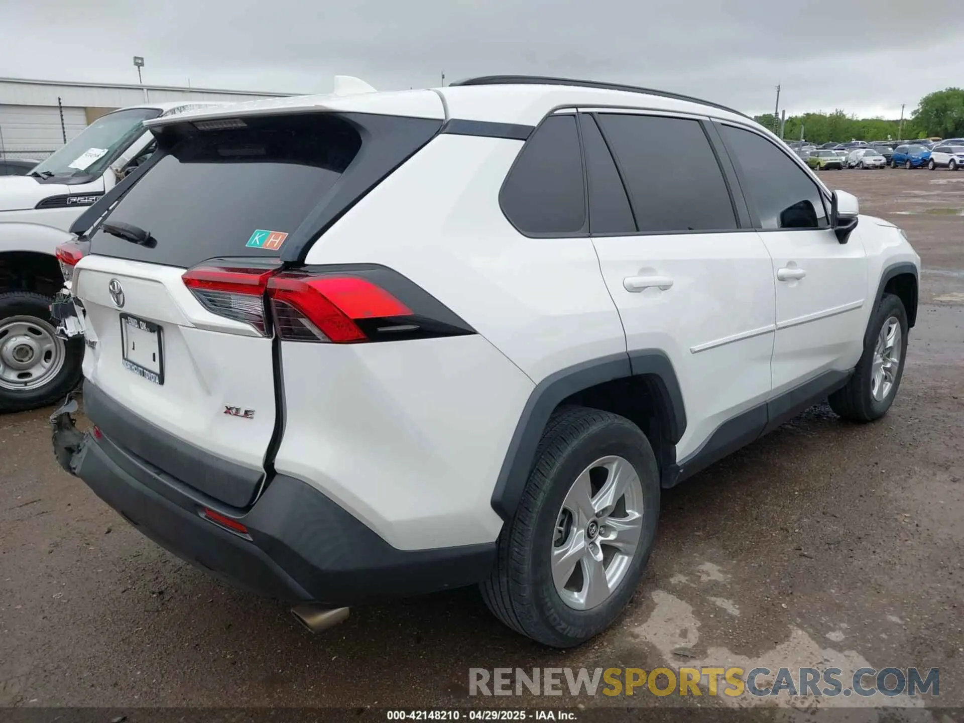 4 fotografías del automóvil dañado 2T3W1RFV8KW030117 TOYOTA RAV4 2019