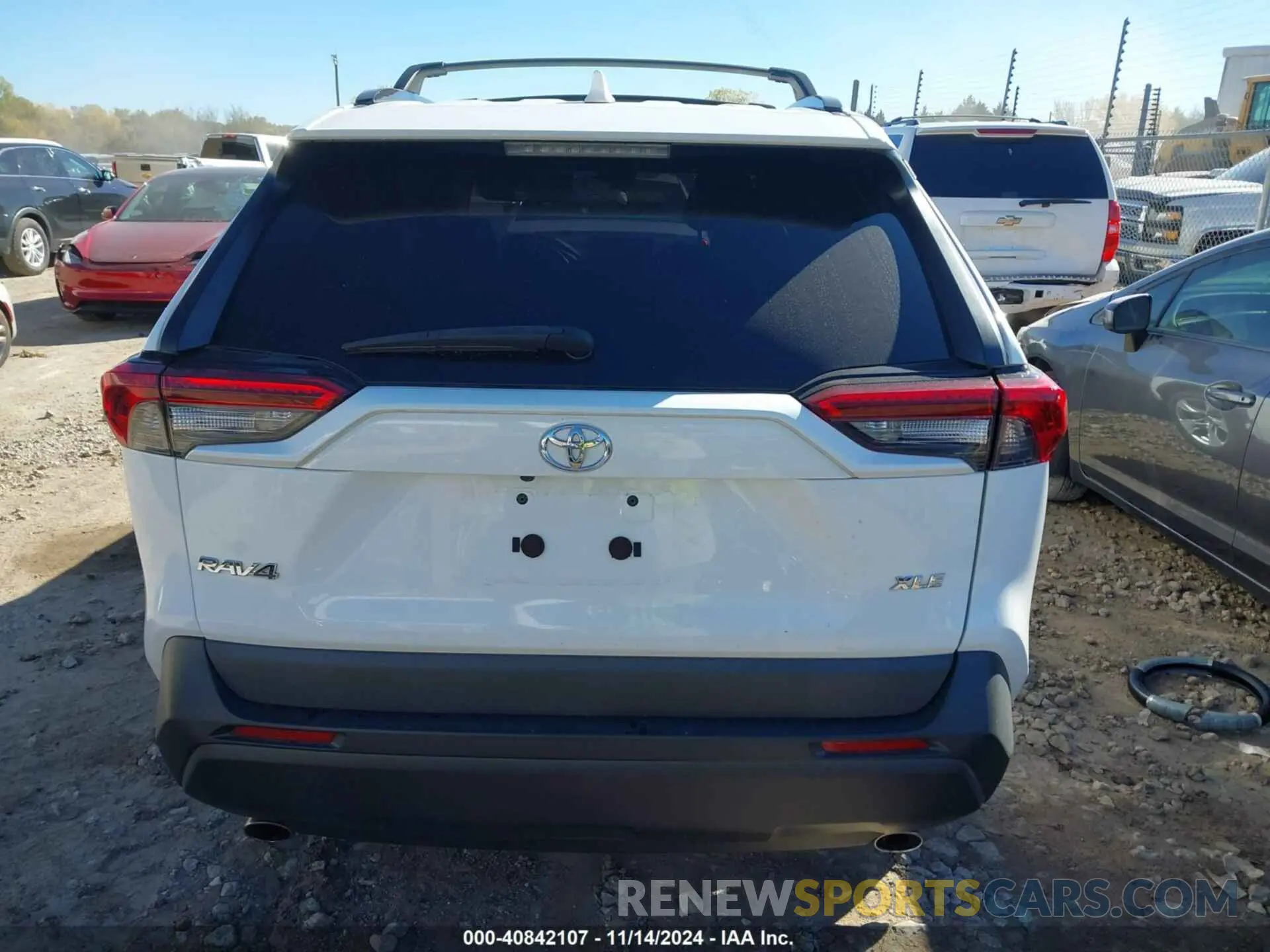 17 fotografías del automóvil dañado 2T3W1RFV8KW031560 TOYOTA RAV4 2019