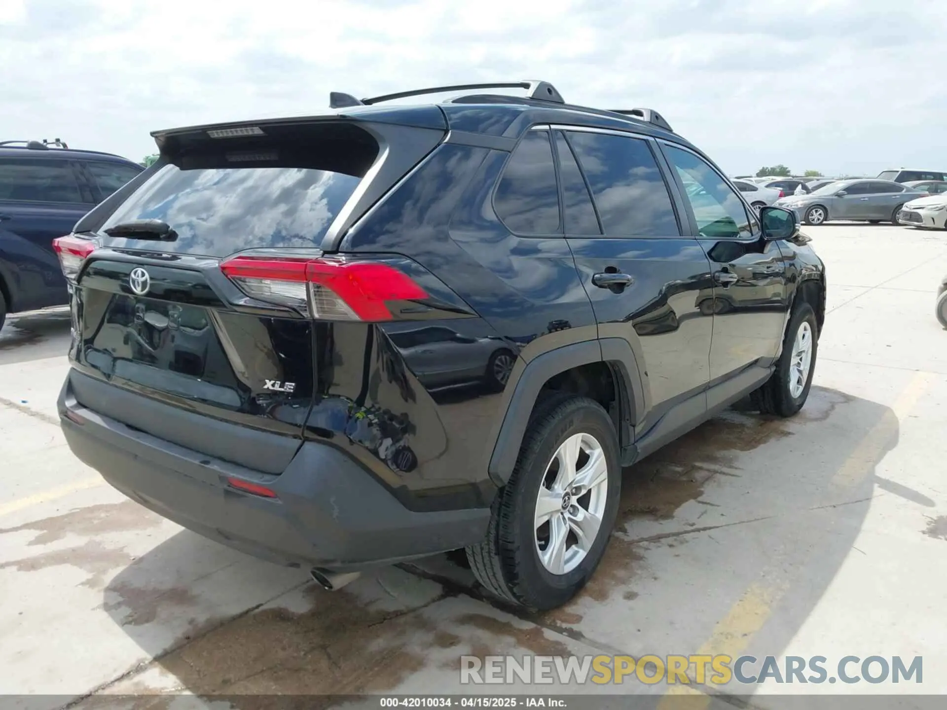 4 fotografías del automóvil dañado 2T3W1RFV9KC009374 TOYOTA RAV4 2019