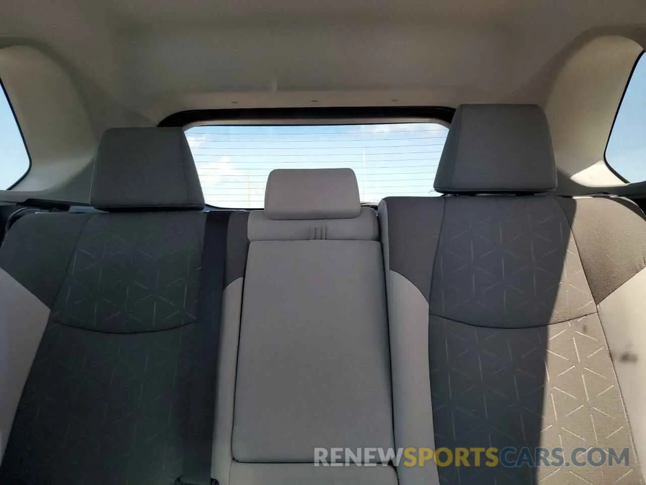 10 fotografías del automóvil dañado 2T3W1RFV9KC023419 TOYOTA RAV4 2019