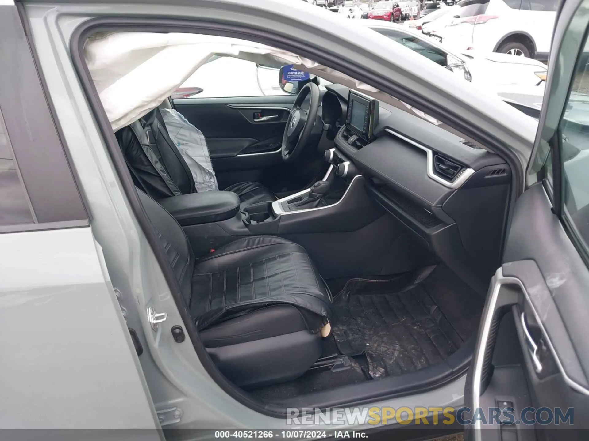 5 fotografías del automóvil dañado 2T3W1RFV9KW037691 TOYOTA RAV4 2019