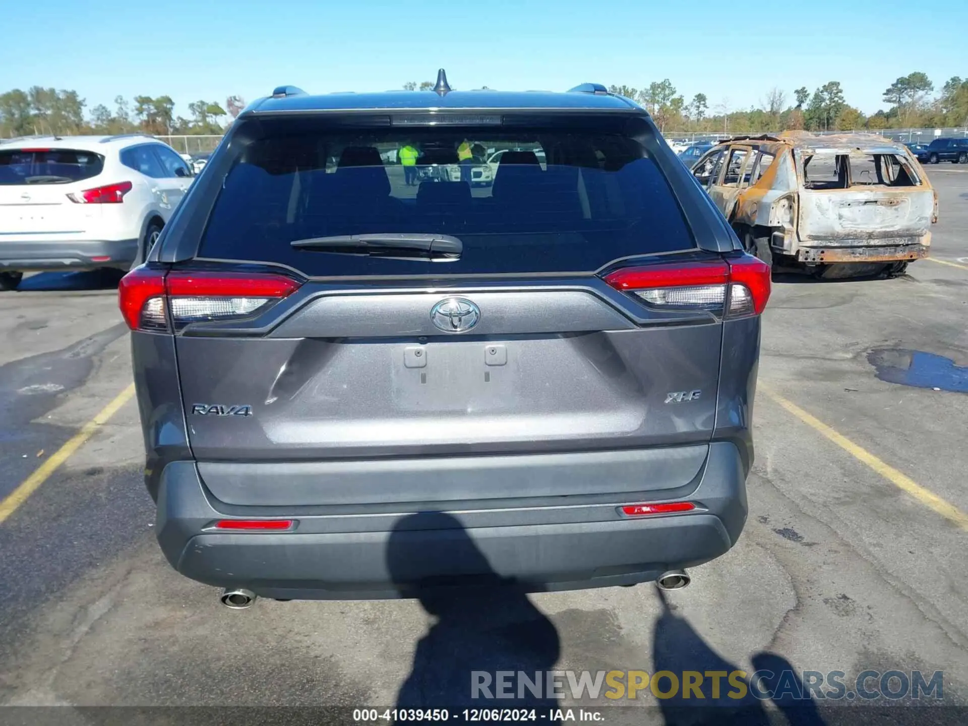 16 fotografías del automóvil dañado 2T3W1RFVXKW002884 TOYOTA RAV4 2019