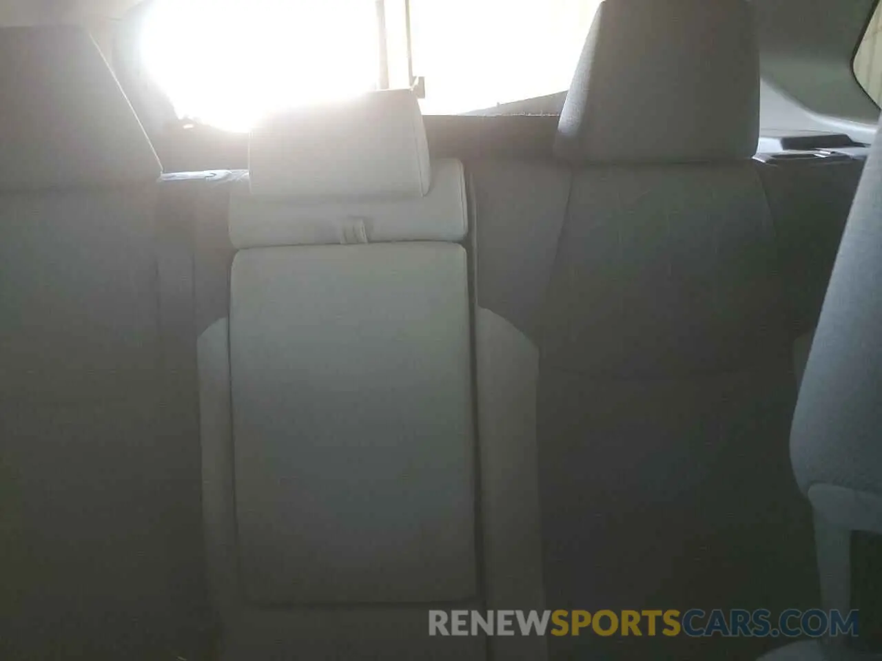 10 fotografías del automóvil dañado 2T3W1RFVXKW025632 TOYOTA RAV4 2019