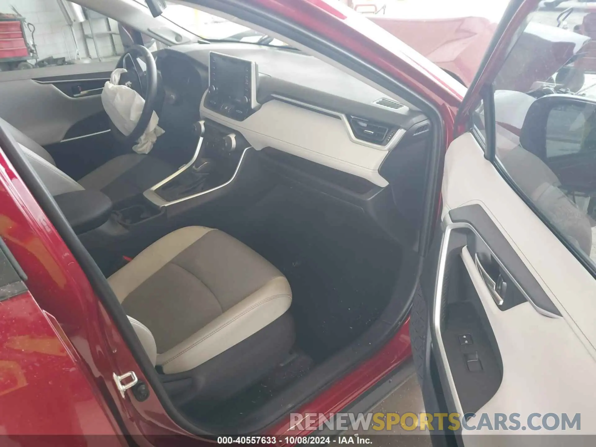4 fotografías del automóvil dañado 2T3Y1RFV5KC018310 TOYOTA RAV4 2019