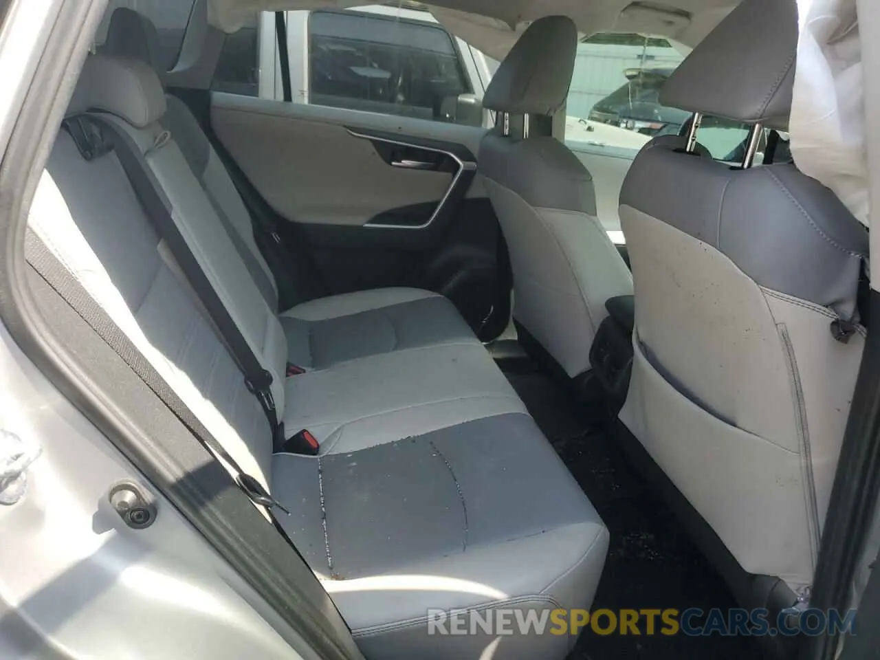 11 fotografías del automóvil dañado 2T3Y1RFV6KW023501 TOYOTA RAV4 2019