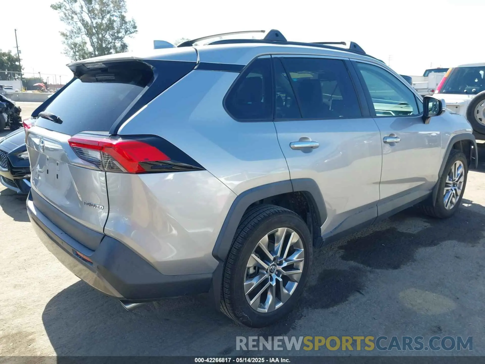 4 fotografías del automóvil dañado 2T3Y1RFV6KW030416 TOYOTA RAV4 2019
