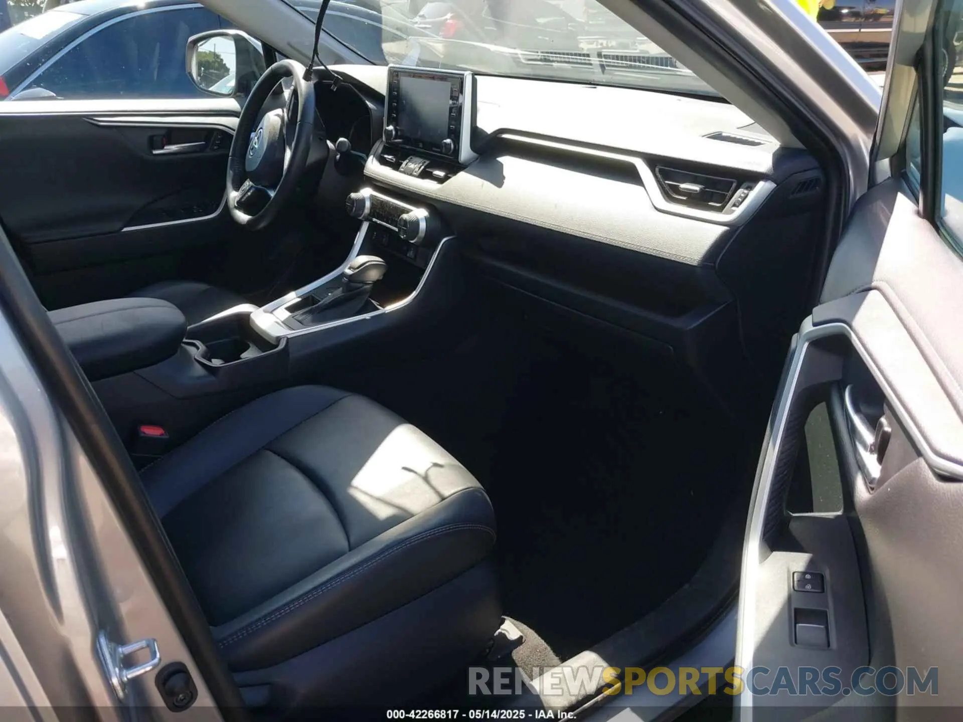 5 fotografías del automóvil dañado 2T3Y1RFV6KW030416 TOYOTA RAV4 2019