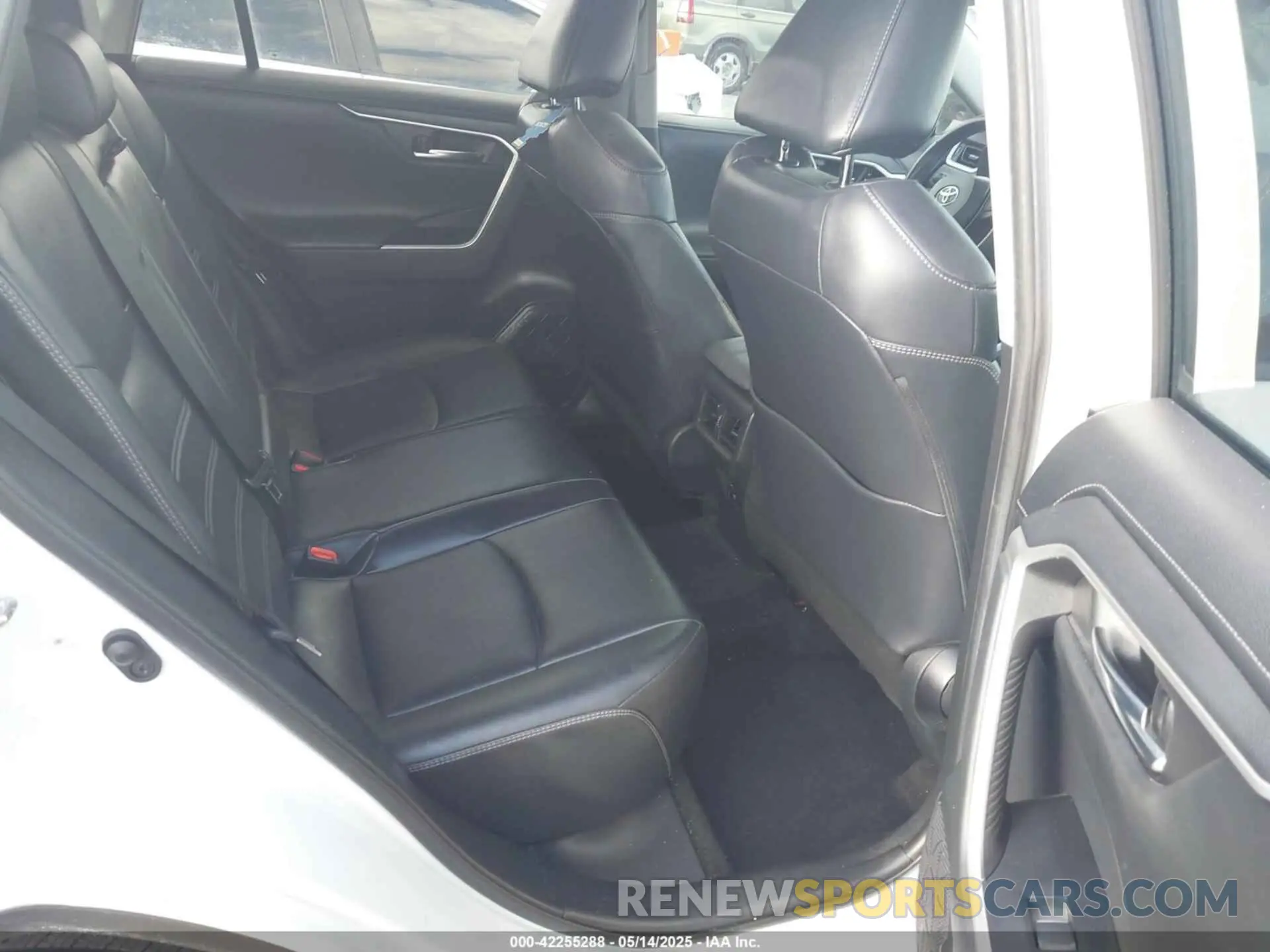 8 fotografías del automóvil dañado 2T3Y1RFV7KW017853 TOYOTA RAV4 2019