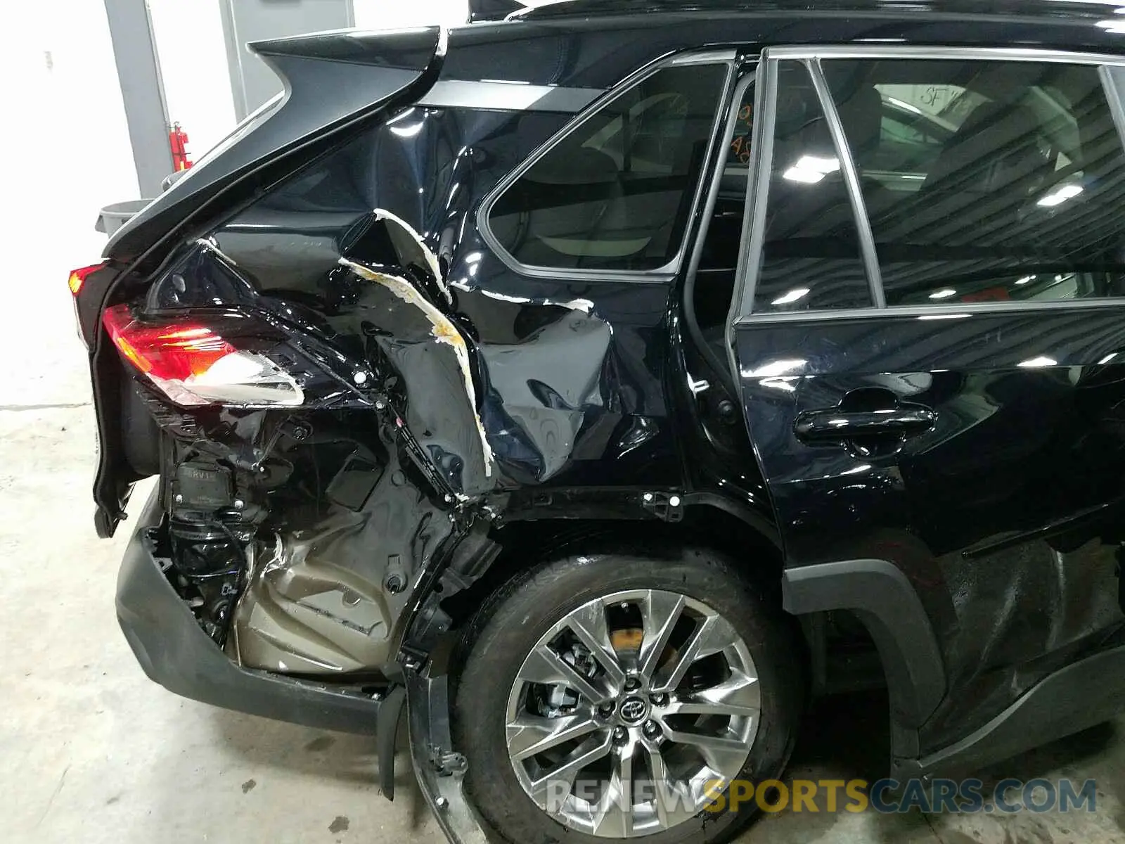 9 fotografías del automóvil dañado JTMA1RFV1KD517179 TOYOTA RAV4 2019