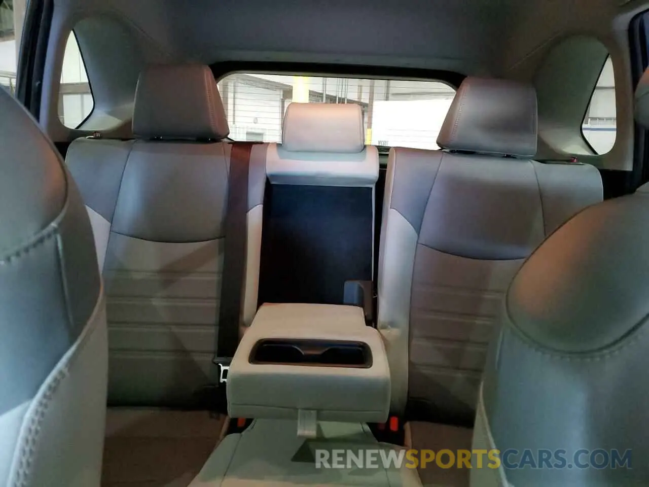 10 fotografías del automóvil dañado JTMA1RFV2KD033361 TOYOTA RAV4 2019