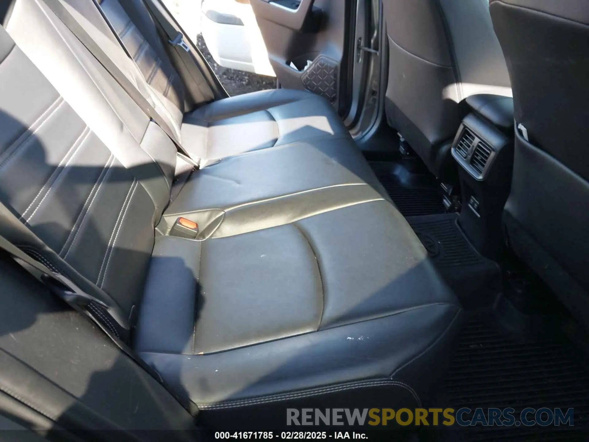 8 fotografías del automóvil dañado JTMA1RFV4KD512431 TOYOTA RAV4 2019
