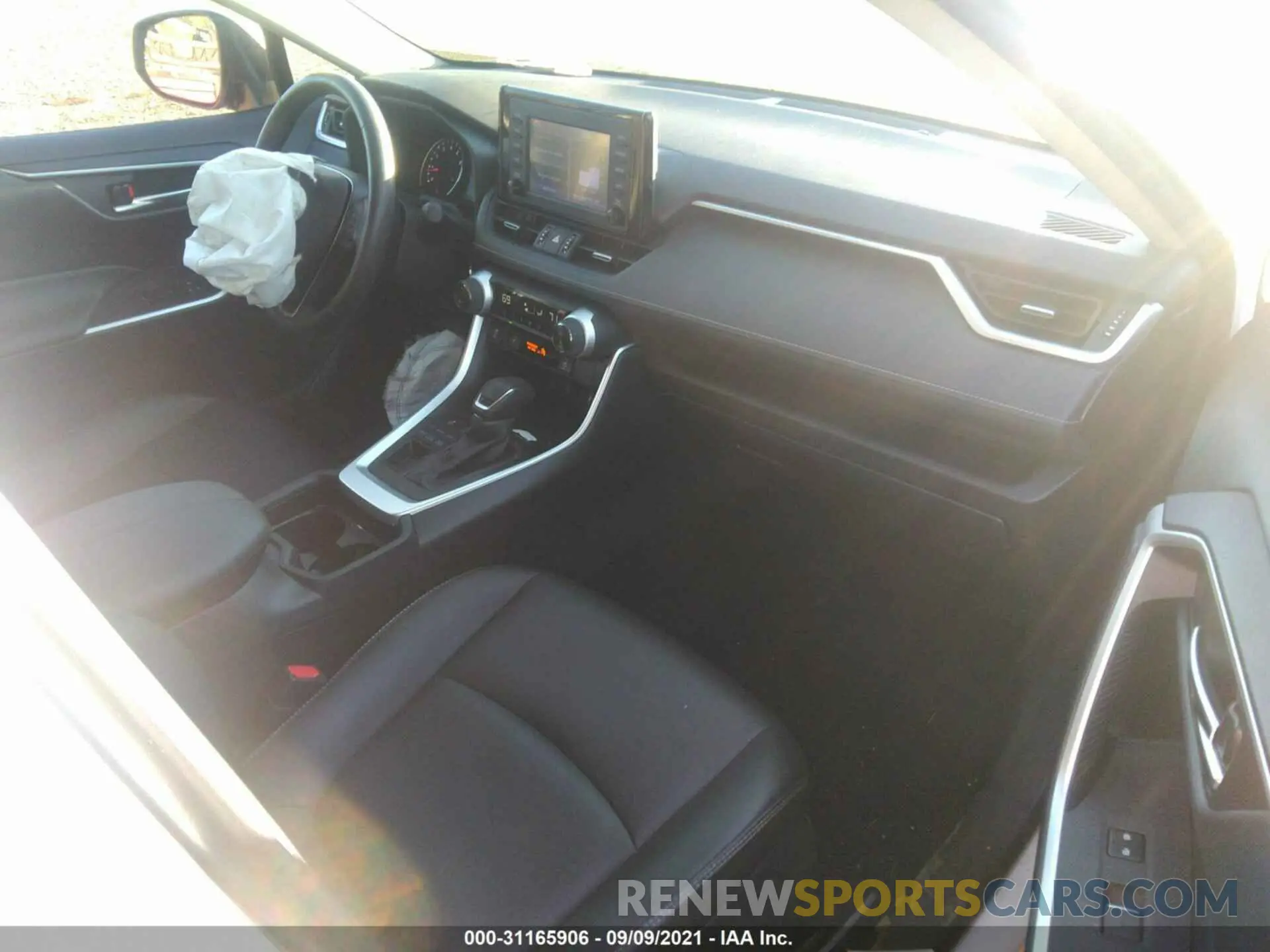 5 fotografías del automóvil dañado JTMA1RFV8KD014300 TOYOTA RAV4 2019