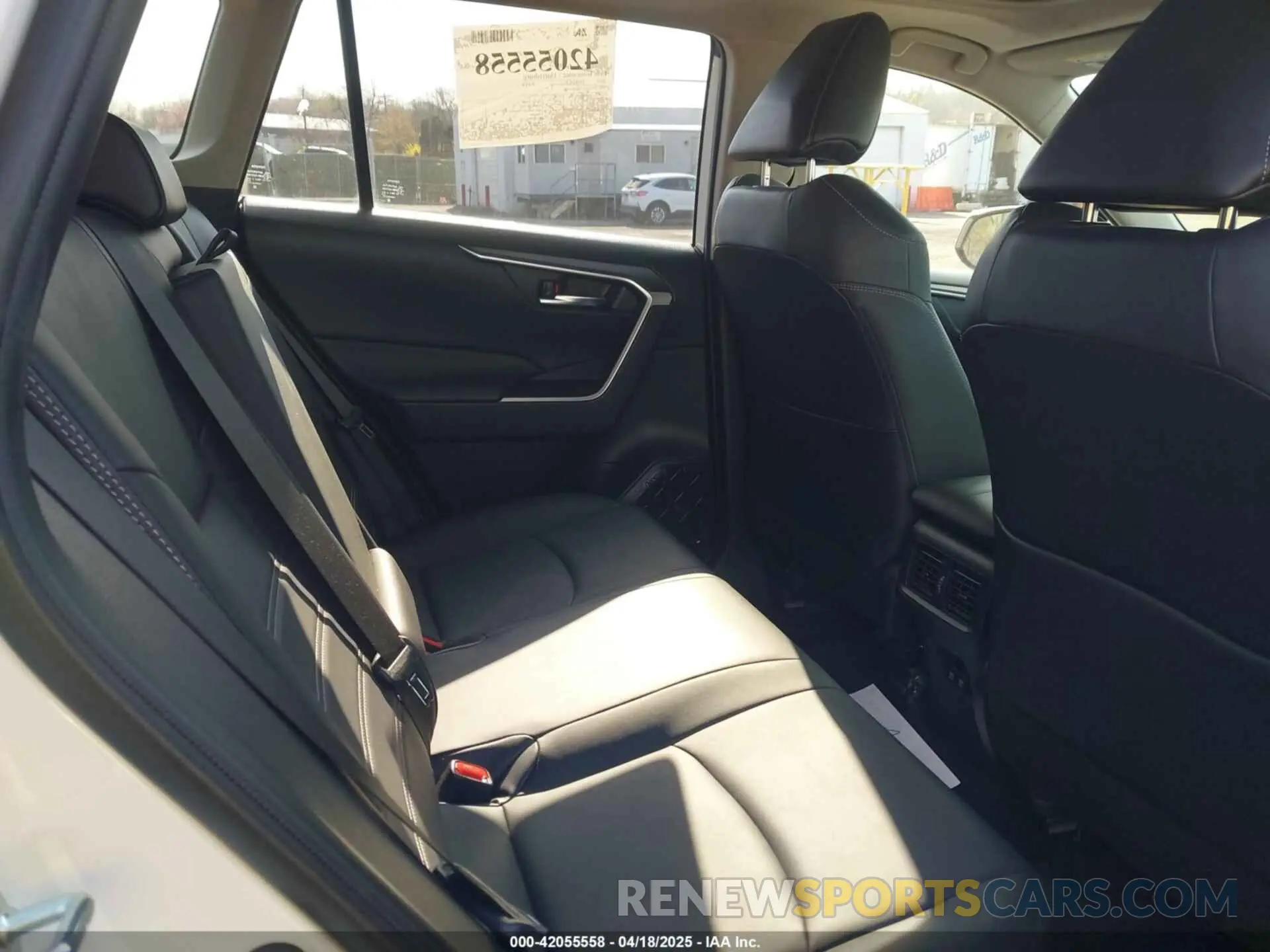 8 fotografías del automóvil dañado JTMA1RFV9KD013771 TOYOTA RAV4 2019