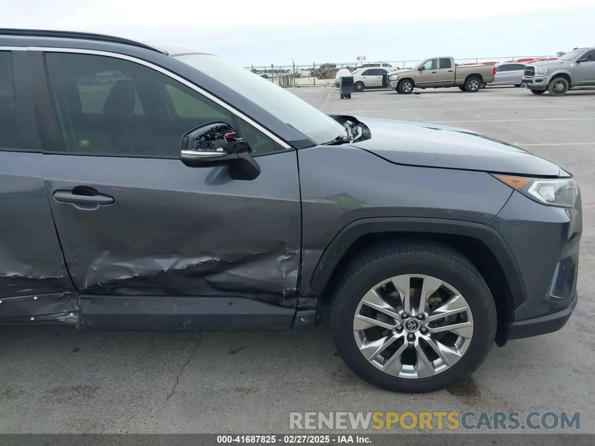 17 fotografías del automóvil dañado JTMC1RFV0KD504612 TOYOTA RAV4 2019