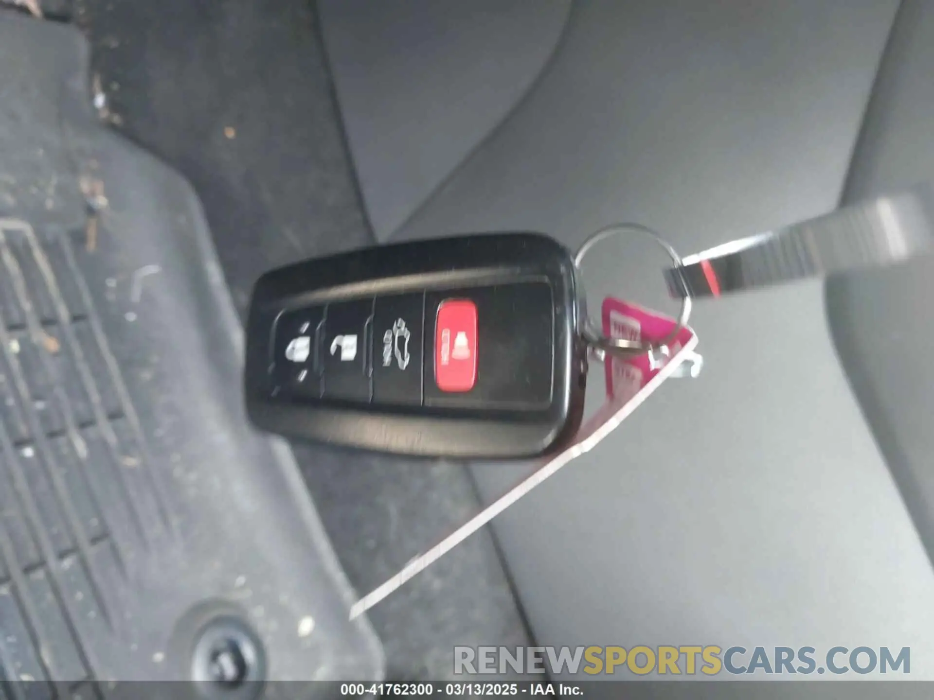 11 fotografías del automóvil dañado JTMC1RFV1KD037085 TOYOTA RAV4 2019