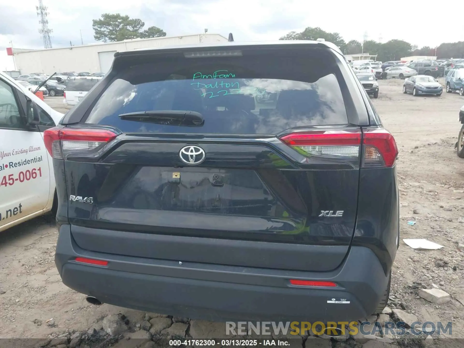 16 fotografías del automóvil dañado JTMC1RFV1KD037085 TOYOTA RAV4 2019