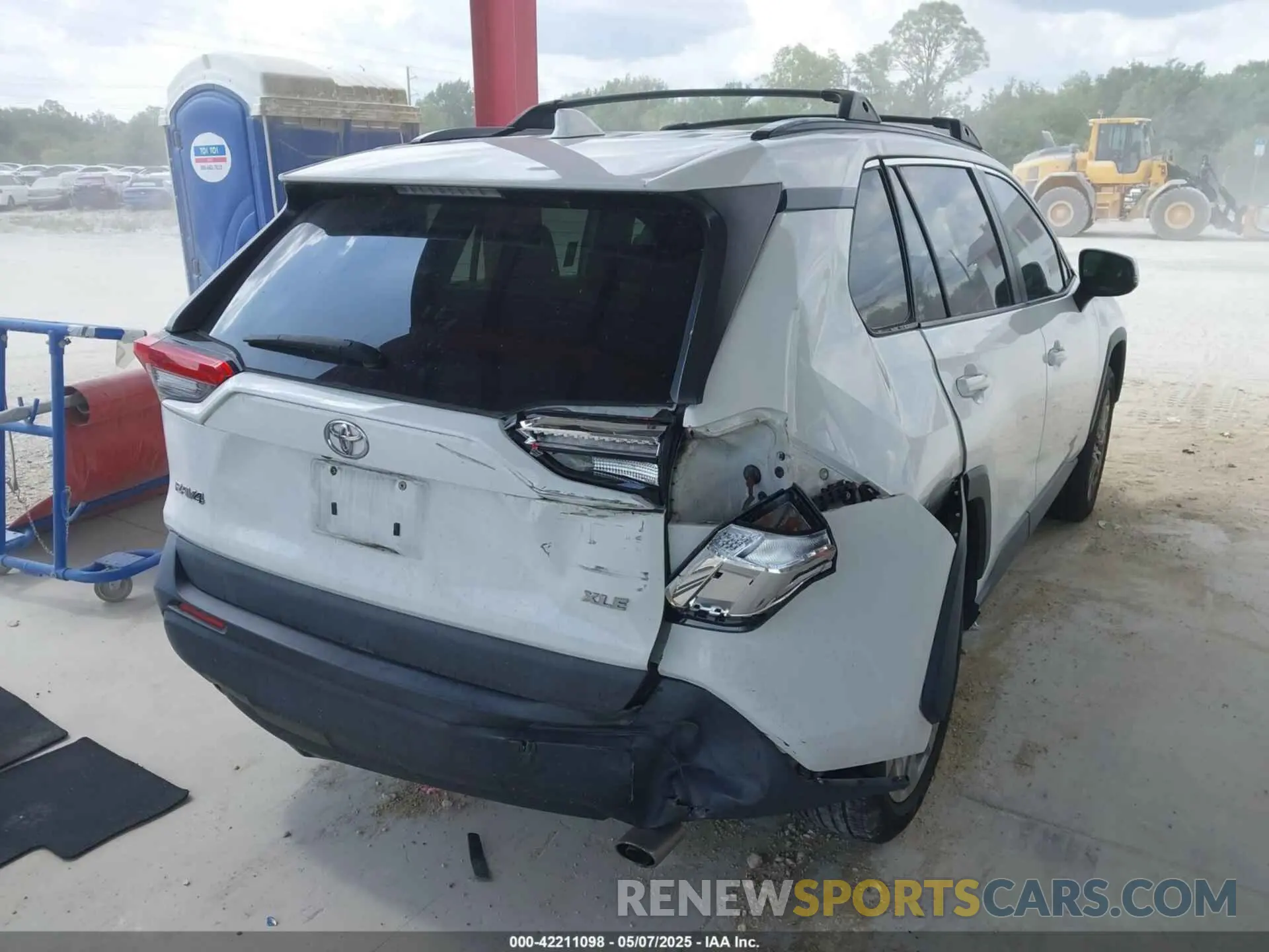 4 fotografías del automóvil dañado JTMC1RFV2KD504756 TOYOTA RAV4 2019