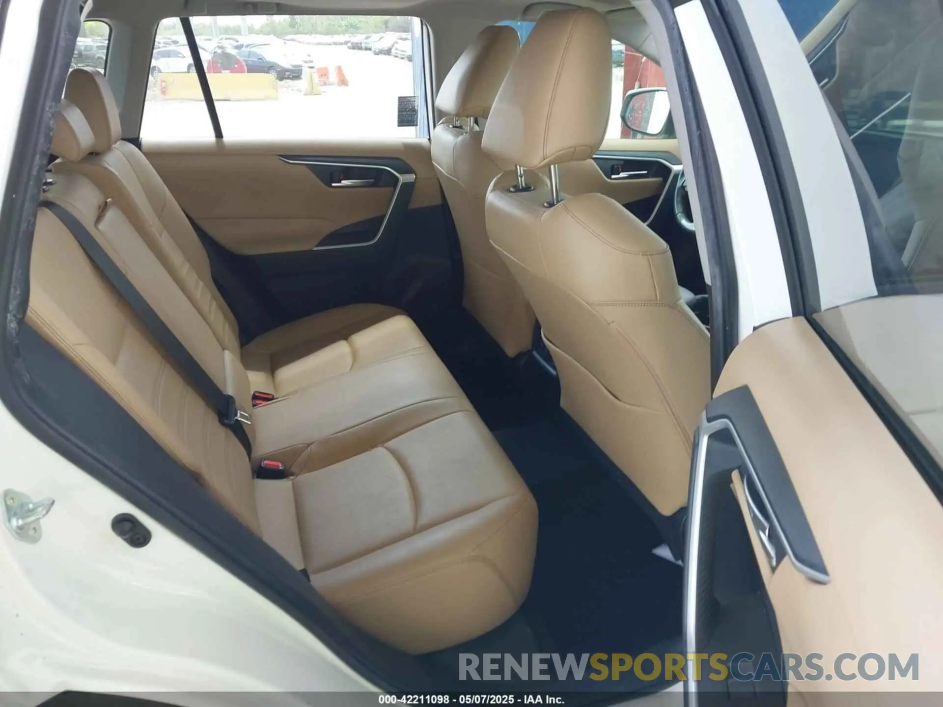 8 fotografías del automóvil dañado JTMC1RFV2KD504756 TOYOTA RAV4 2019