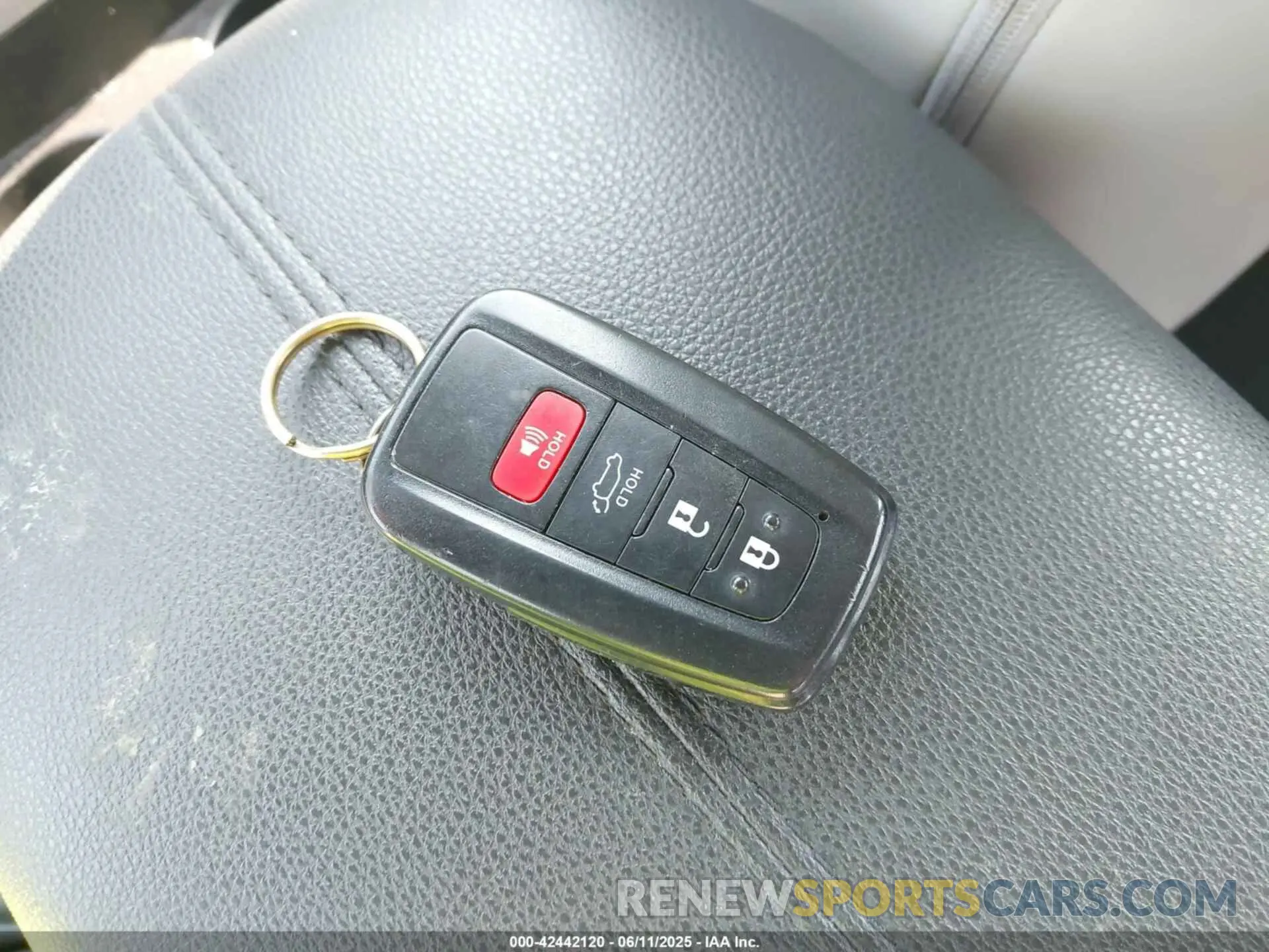 11 fotografías del automóvil dañado JTMC1RFV3KD512218 TOYOTA RAV4 2019