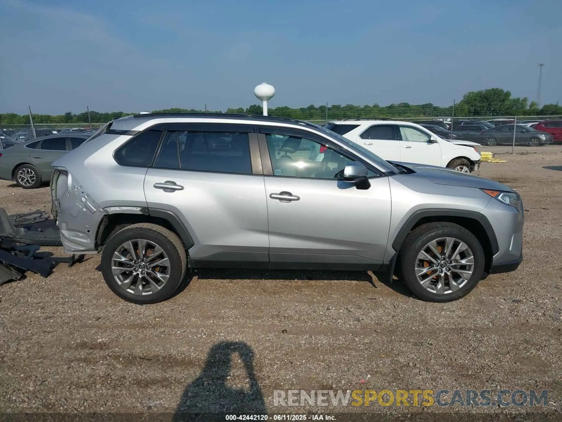 14 fotografías del automóvil dañado JTMC1RFV3KD512218 TOYOTA RAV4 2019