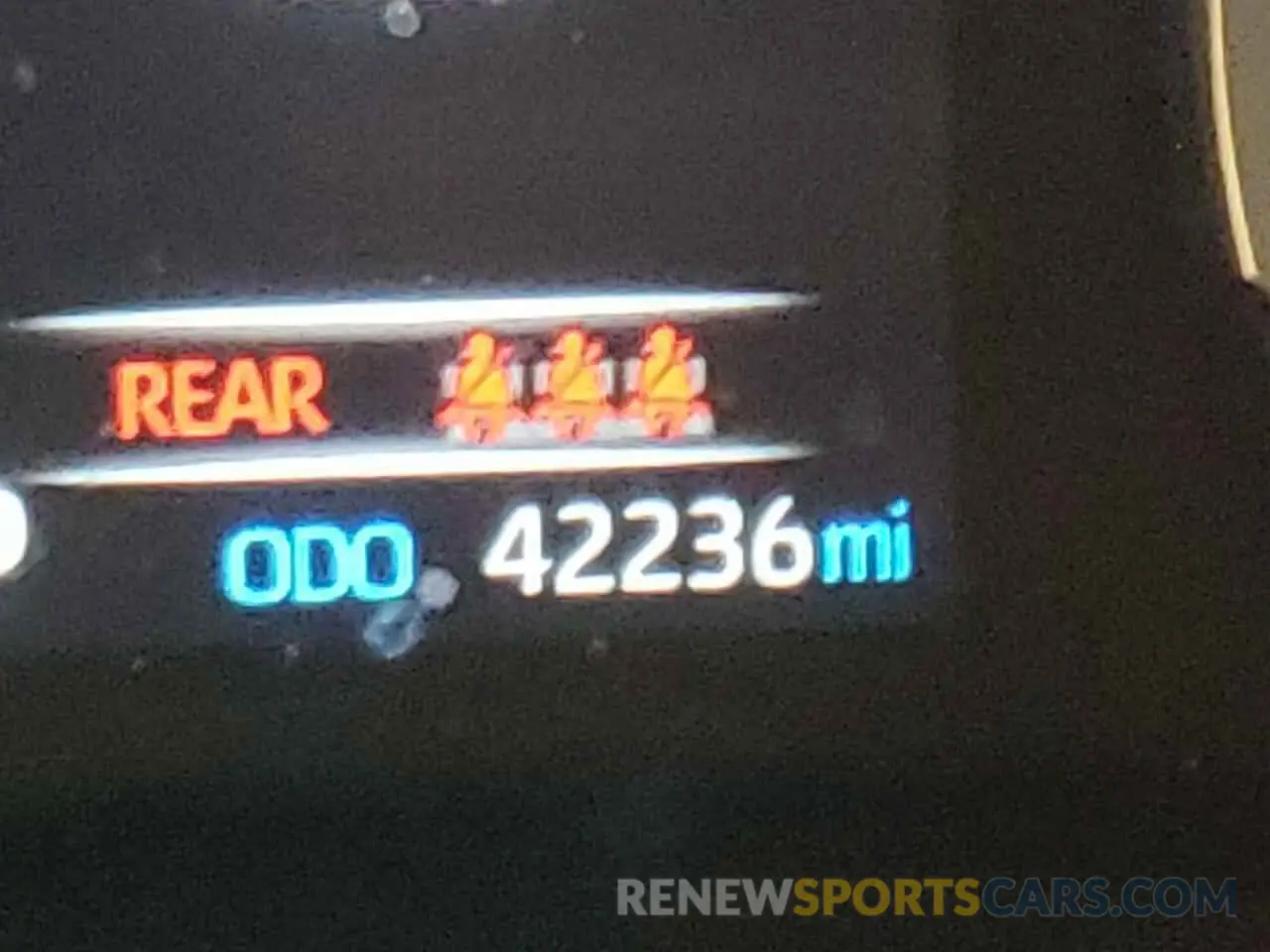 8 fotografías del automóvil dañado JTMC1RFV4KD005702 TOYOTA RAV4 2019