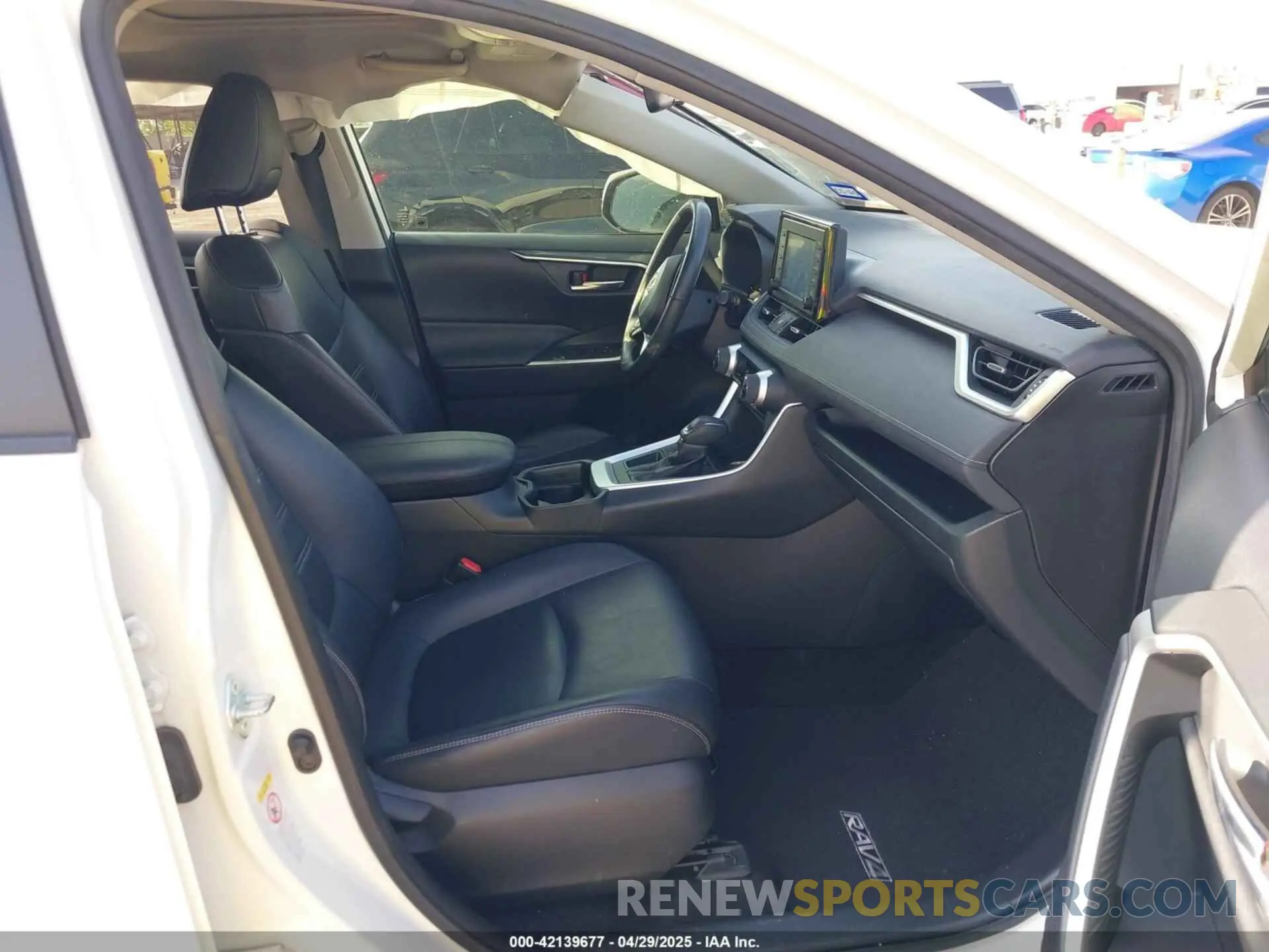 5 fotografías del automóvil dañado JTMC1RFV6KD509099 TOYOTA RAV4 2019