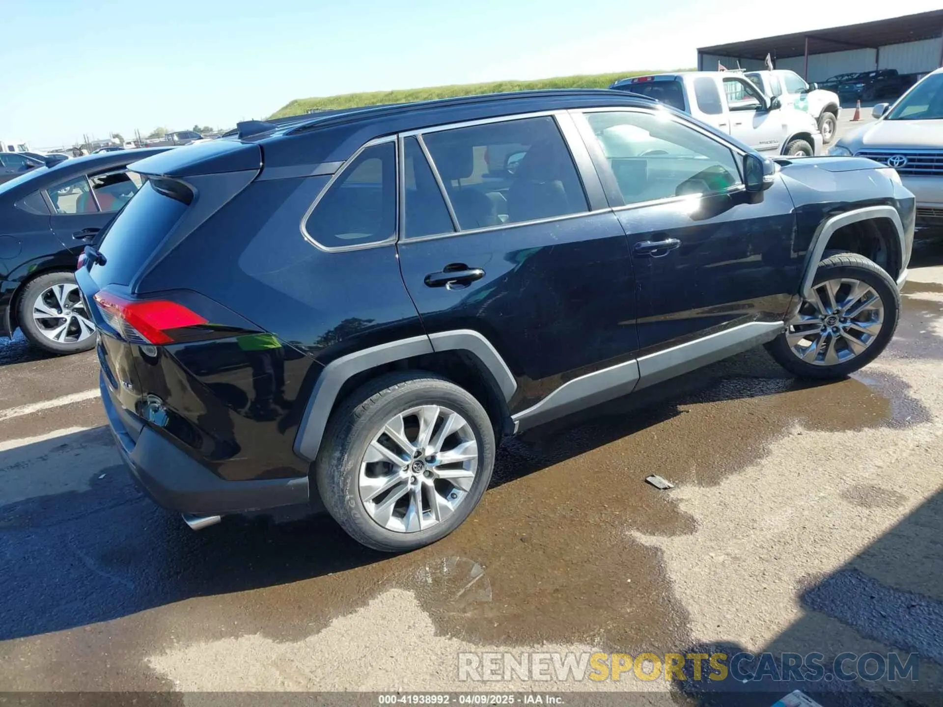 4 fotografías del automóvil dañado JTMC1RFV7KD028911 TOYOTA RAV4 2019