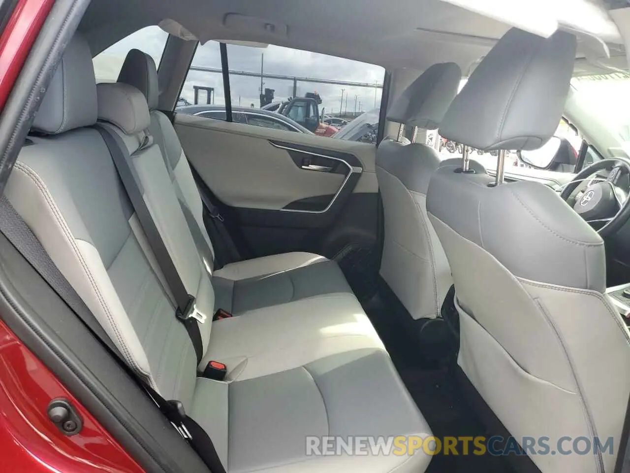 11 fotografías del automóvil dañado JTMDWRFV4KJ018179 TOYOTA RAV4 2019