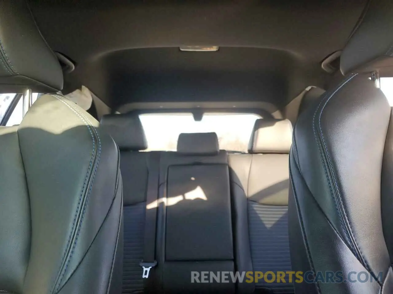 10 fotografías del automóvil dañado JTMEWRFV1KJ023859 TOYOTA RAV4 2019