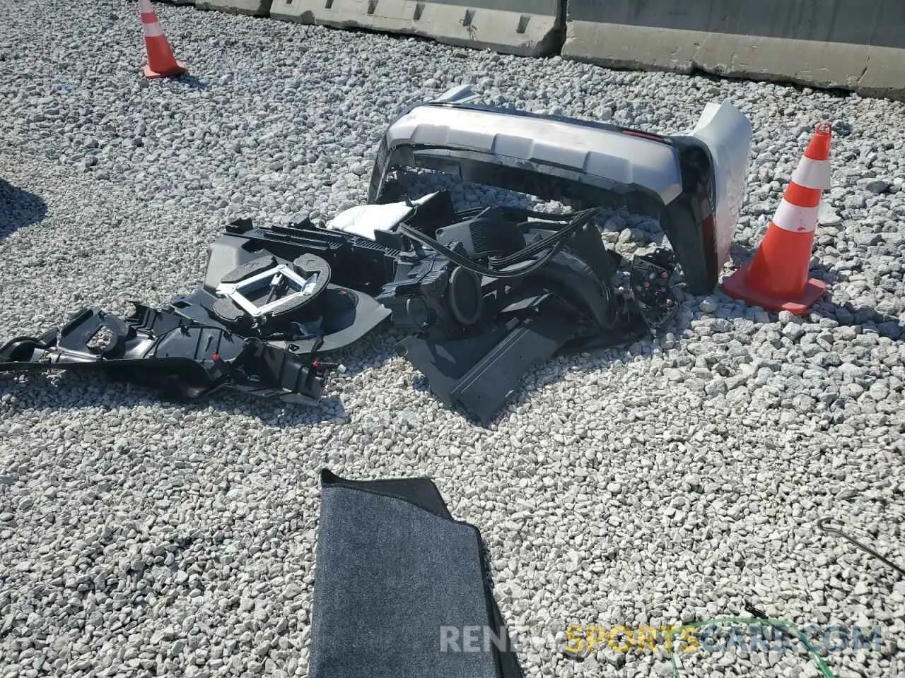 13 fotografías del automóvil dañado JTMEWRFV2KJ009355 TOYOTA RAV4 2019