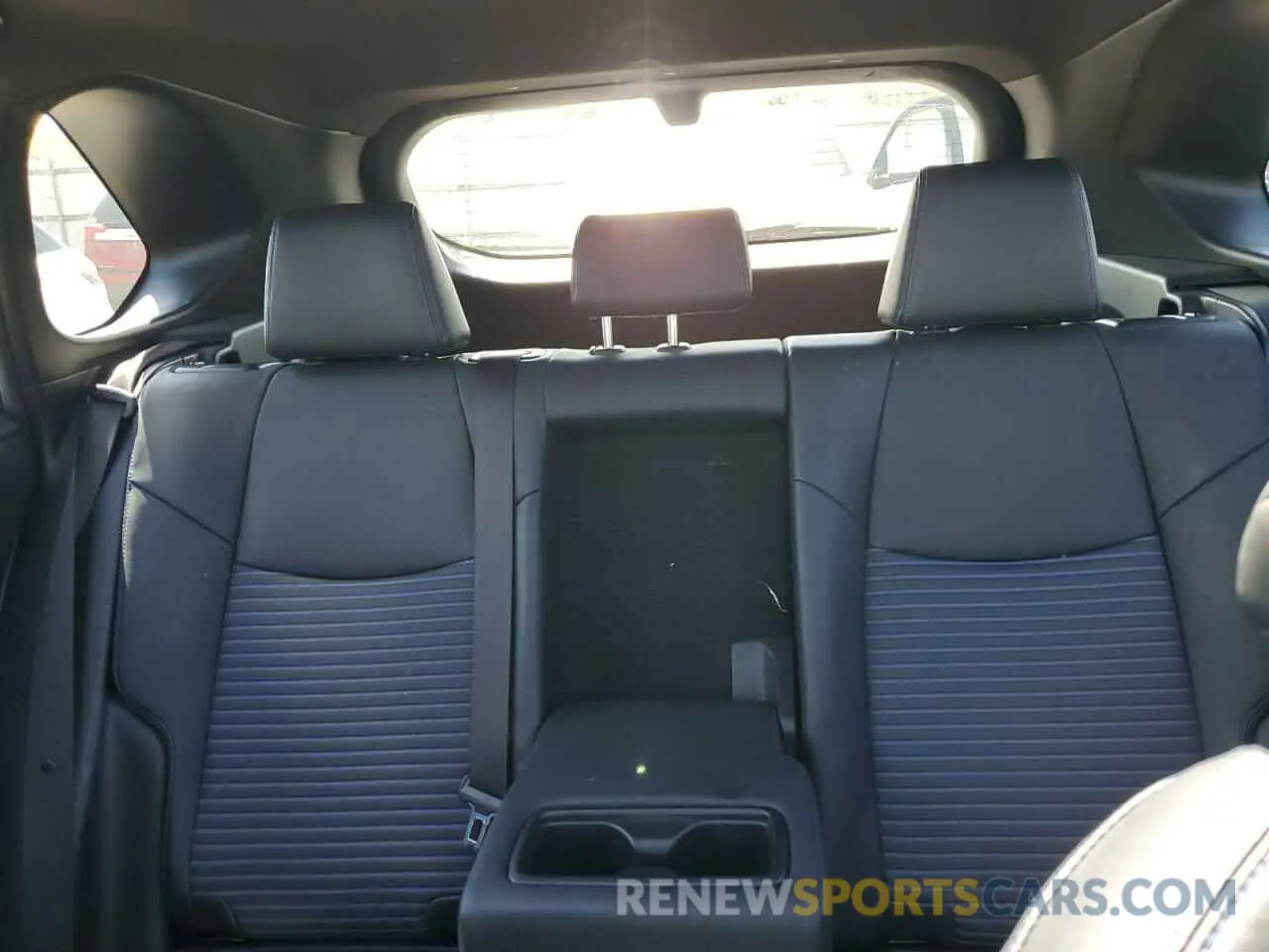 10 fotografías del automóvil dañado JTMEWRFV5KD514272 TOYOTA RAV4 2019