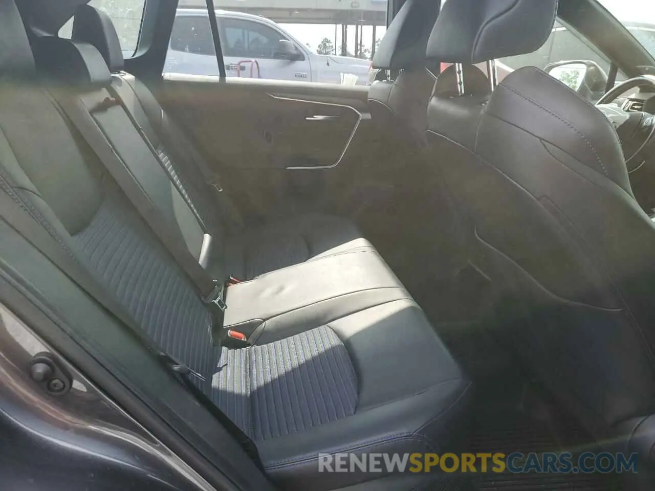 11 fotografías del automóvil dañado JTMEWRFV6KJ025154 TOYOTA RAV4 2019