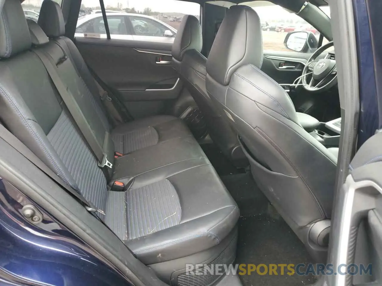 10 fotografías del automóvil dañado JTMEWRFV9KJ004900 TOYOTA RAV4 2019