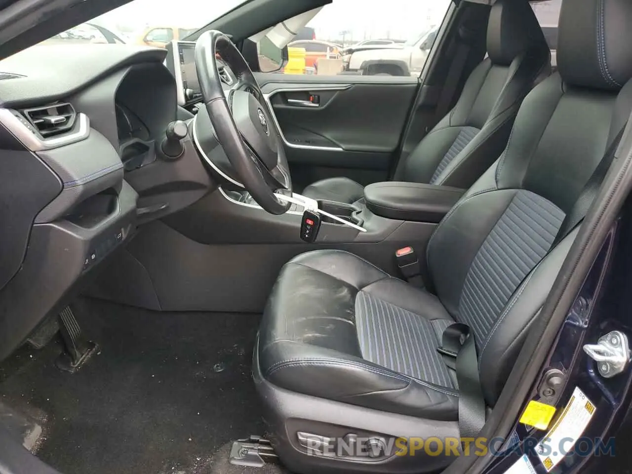 7 fotografías del automóvil dañado JTMEWRFV9KJ004900 TOYOTA RAV4 2019