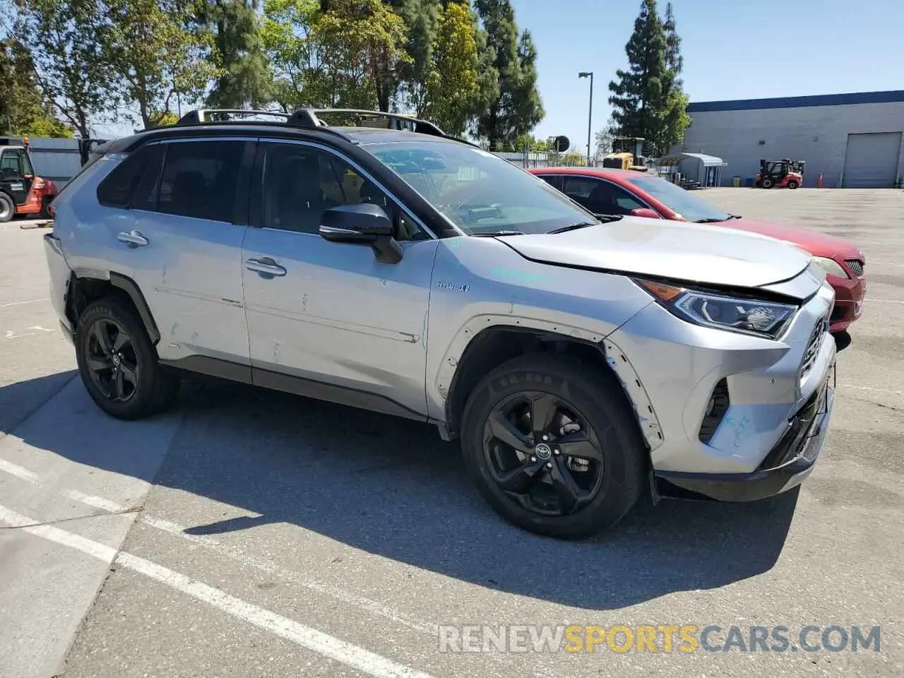 4 fotografías del automóvil dañado JTMEWRFVXKD519161 TOYOTA RAV4 2019