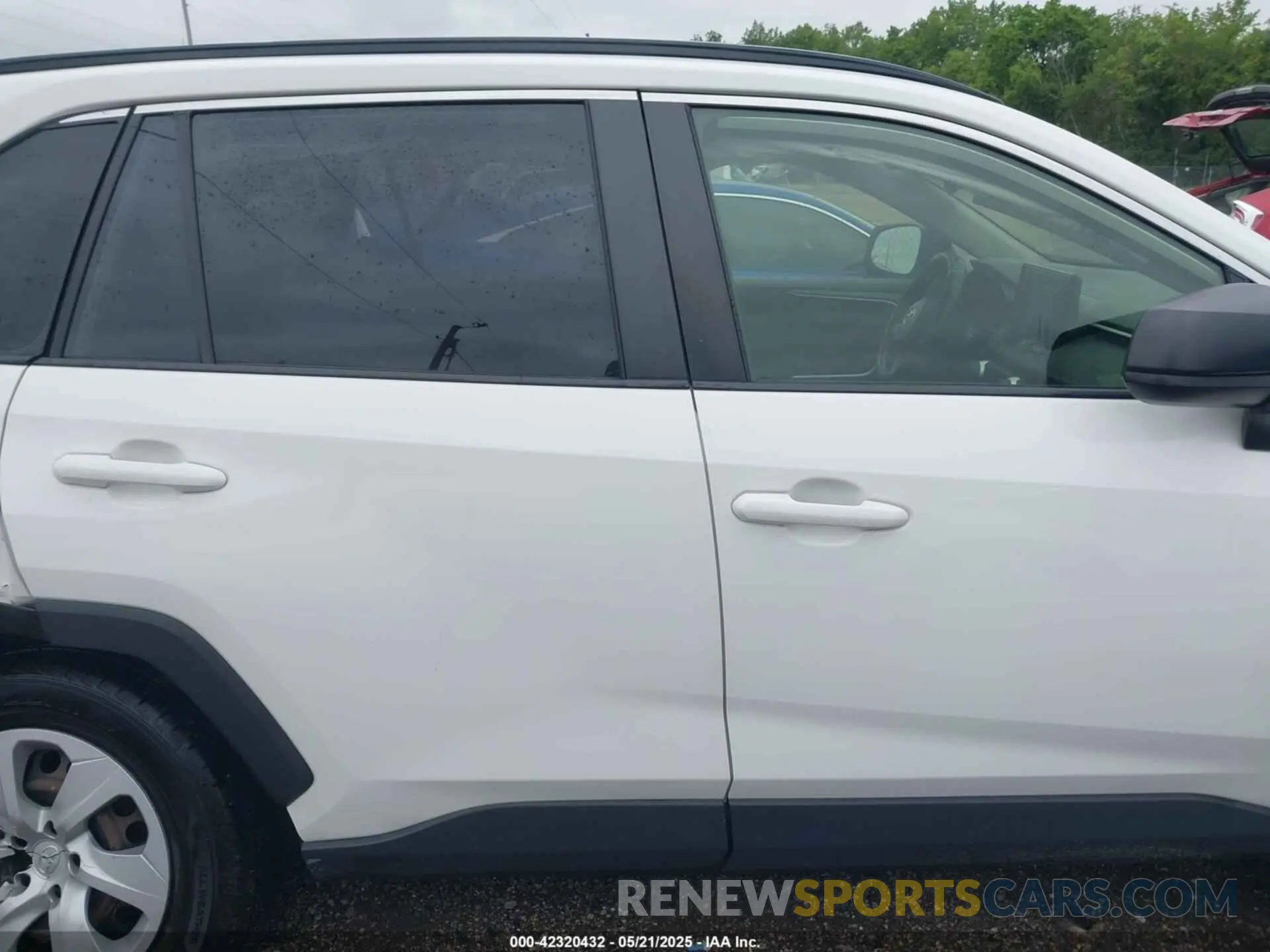 14 fotografías del automóvil dañado JTMF1RFV0KD517535 TOYOTA RAV4 2019