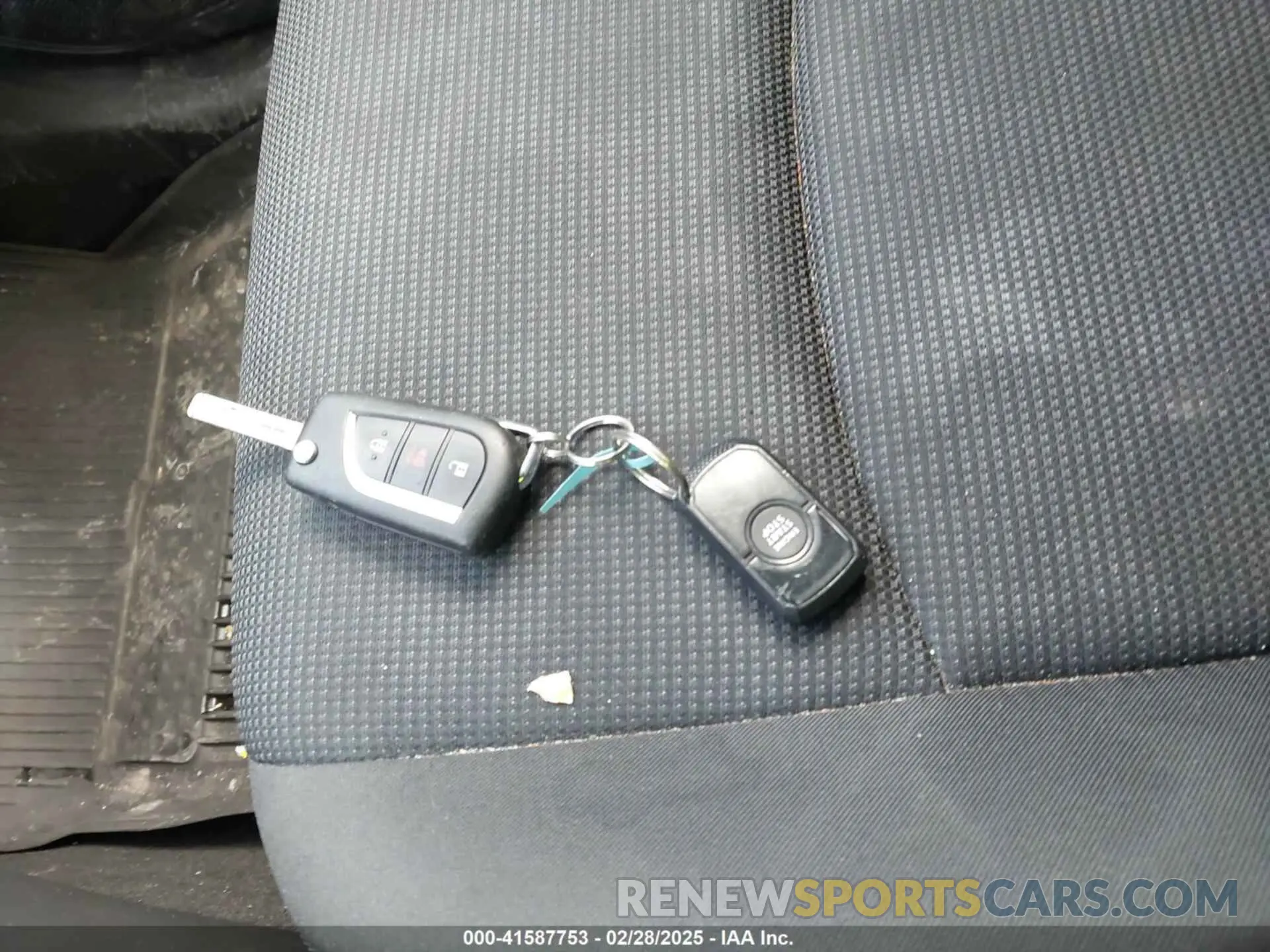11 fotografías del automóvil dañado JTMF1RFV3KD035917 TOYOTA RAV4 2019