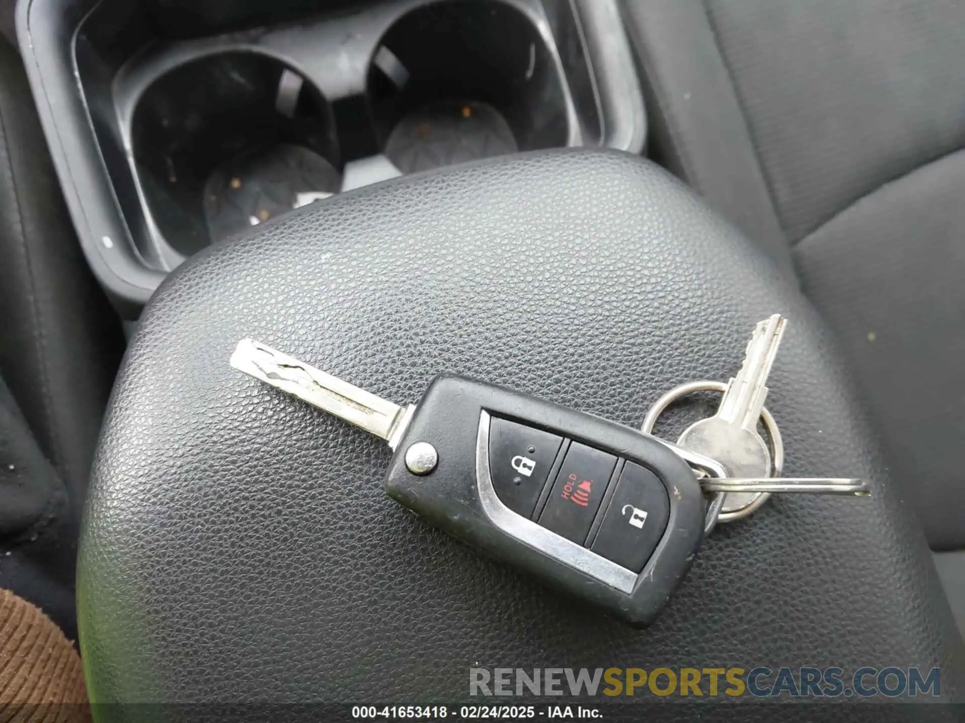 11 fotografías del automóvil dañado JTMF1RFV5KJ011541 TOYOTA RAV4 2019