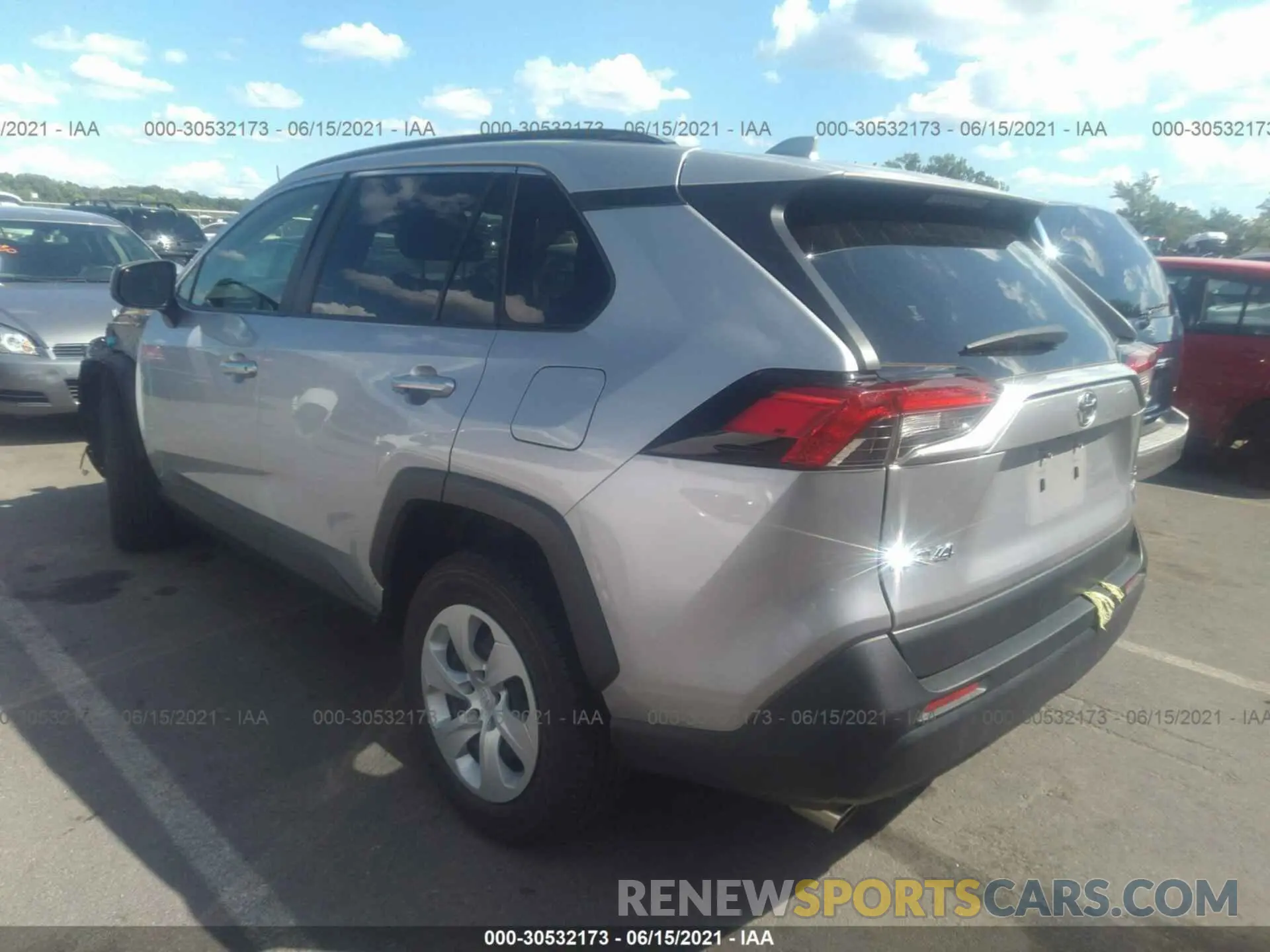 3 fotografías del automóvil dañado JTMF1RFV6KD500531 TOYOTA RAV4 2019