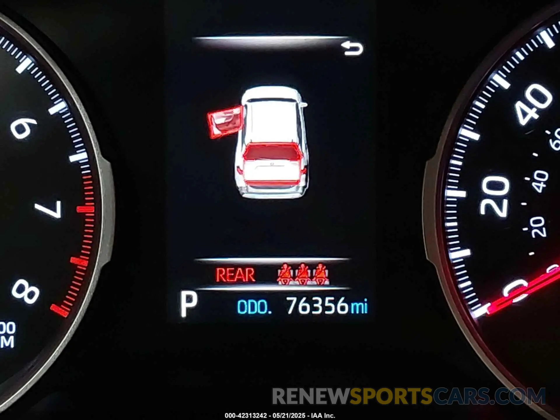 15 fotografías del automóvil dañado JTMF1RFV7KD043650 TOYOTA RAV4 2019