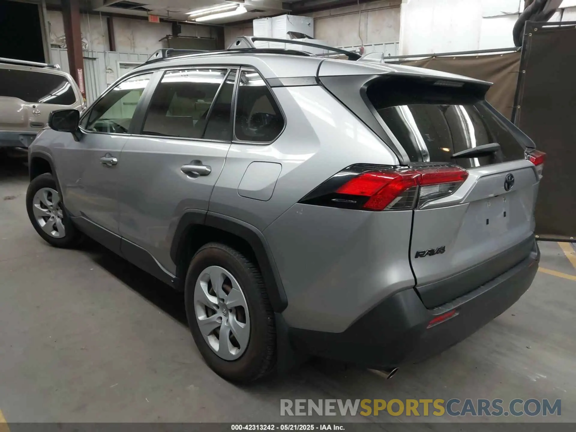 3 fotografías del automóvil dañado JTMF1RFV7KD043650 TOYOTA RAV4 2019