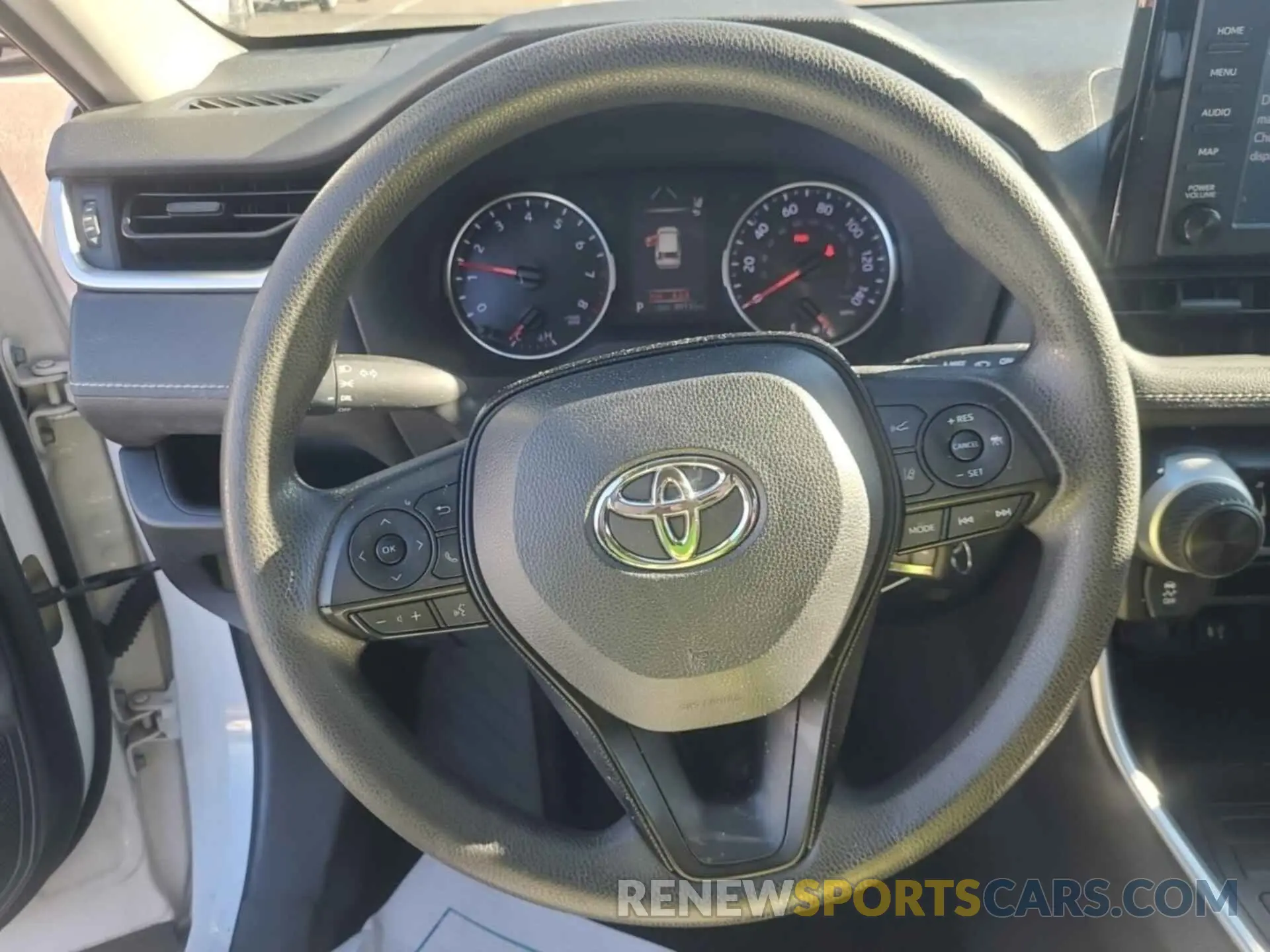 5 fotografías del automóvil dañado JTMF1RFV9KD032276 TOYOTA RAV4 2019