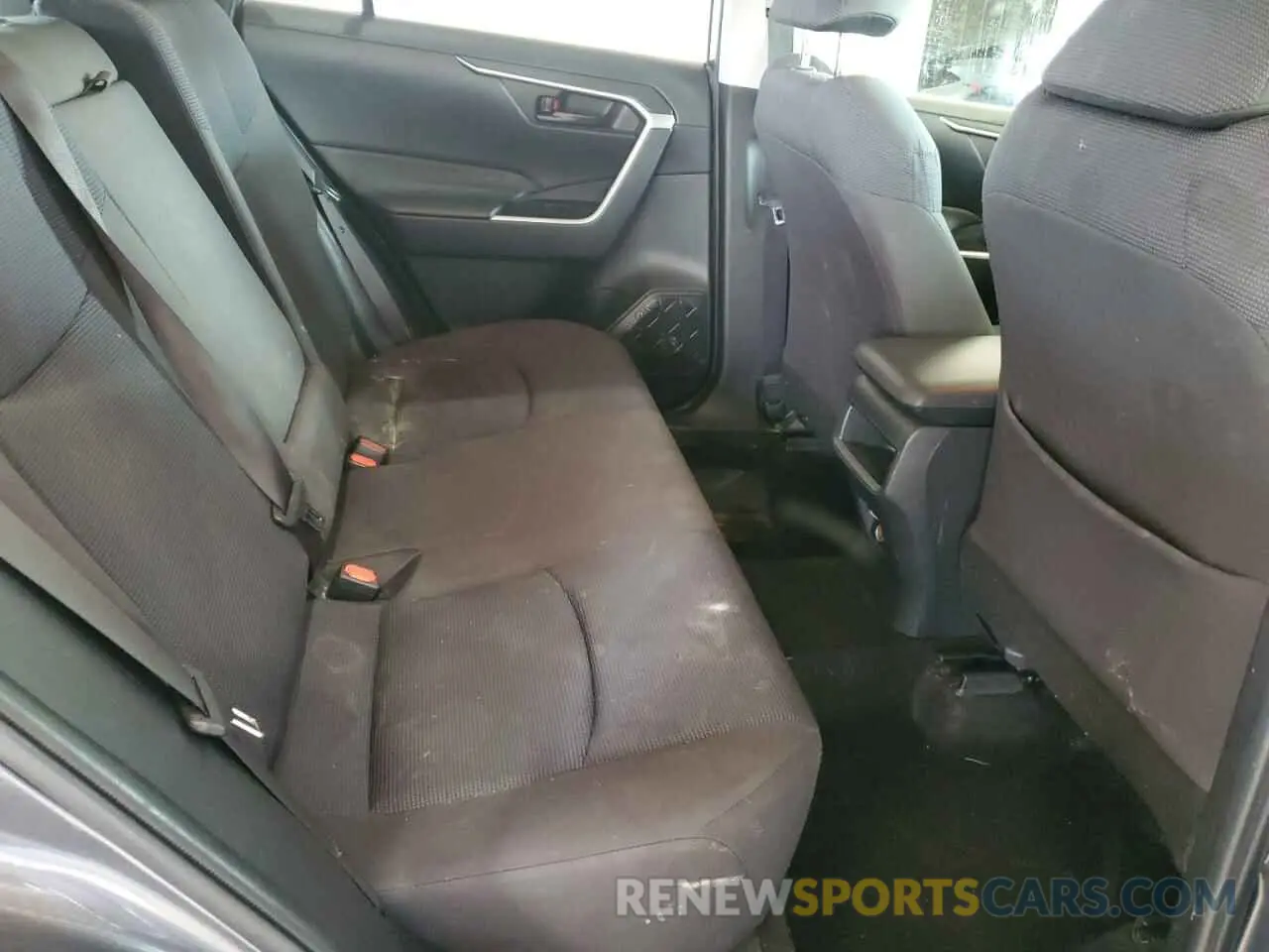 10 fotografías del automóvil dañado JTMF1RFVXKD024087 TOYOTA RAV4 2019